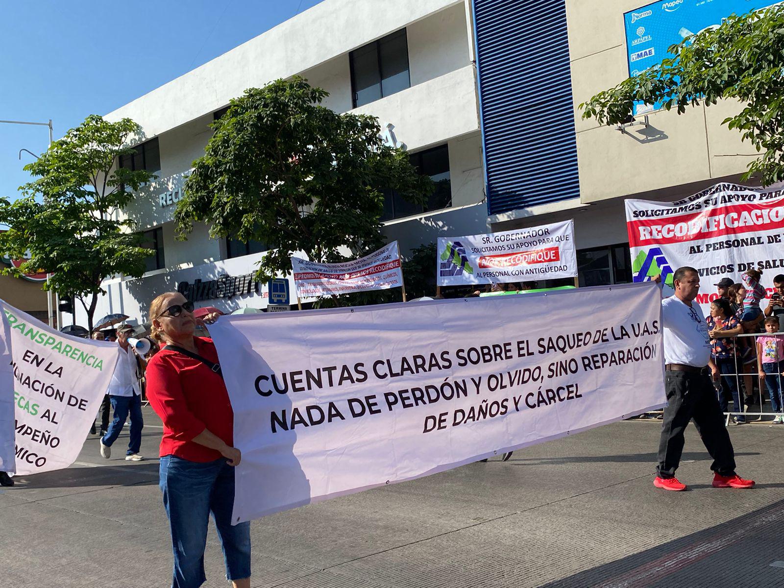 $!Con desfile, Culiacán celebra aniversario 113 de la Revolución Mexicana
