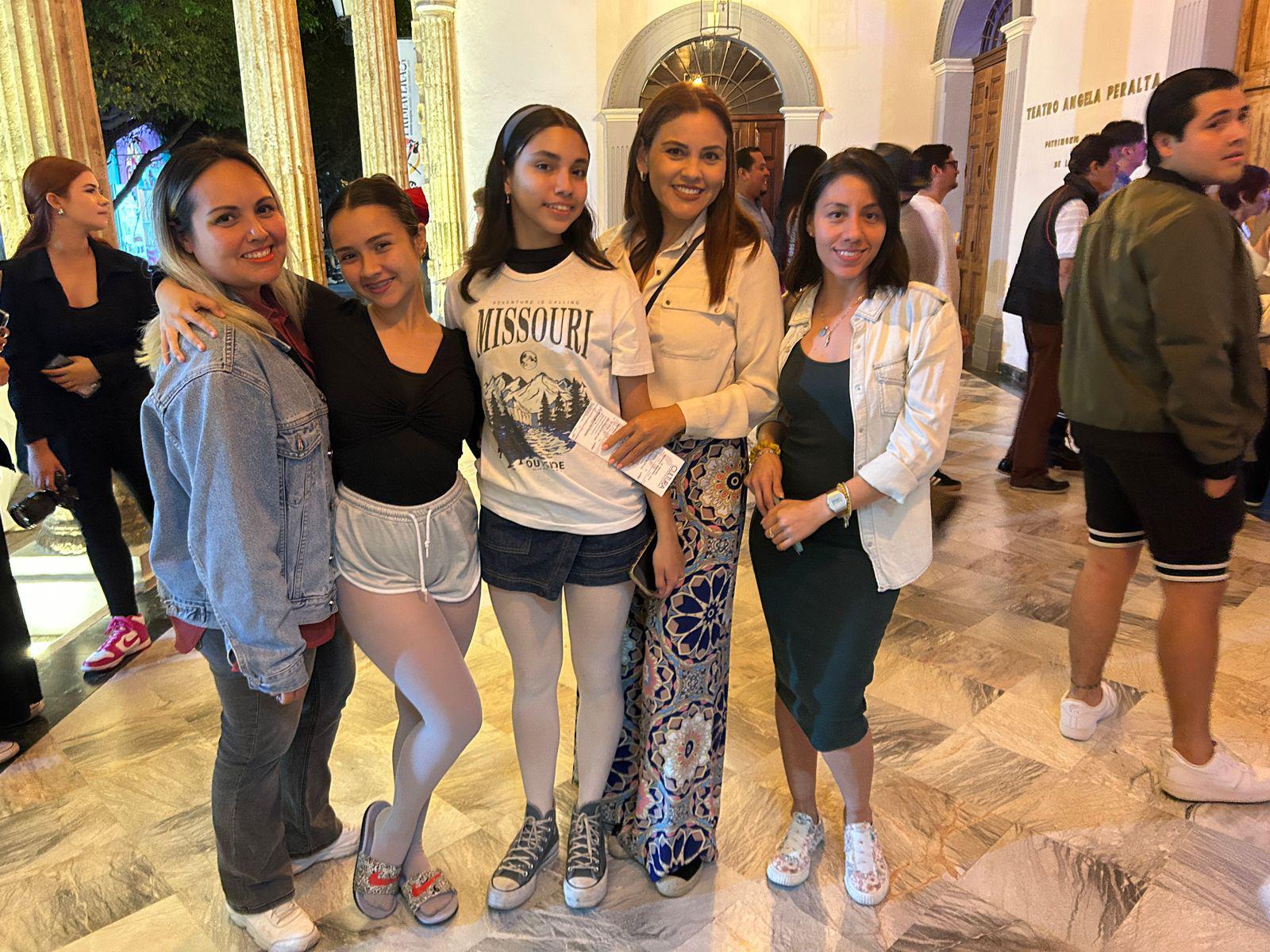 $!Ana Garzón, Mya Villanueva, Danna Montaña, Daniela Santos y Aramara Ayala.