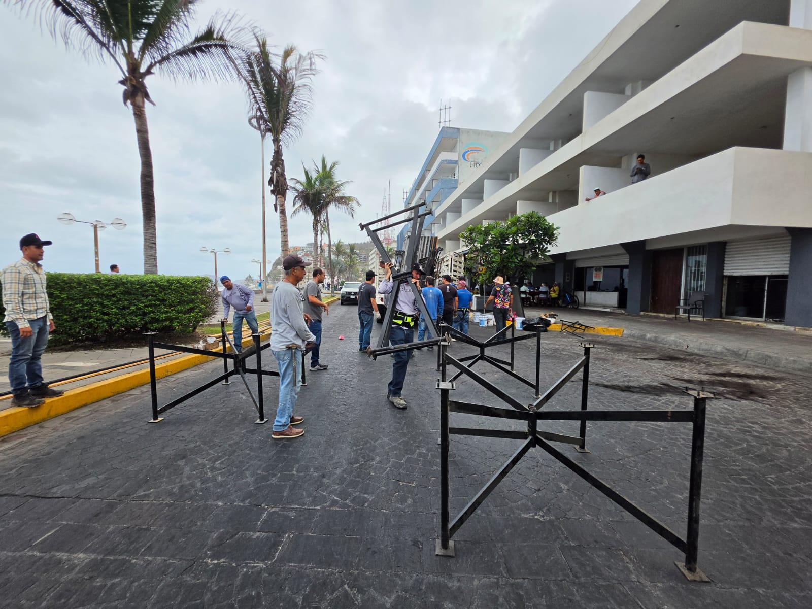 $!Cierran el Paseo Olas Altas a la circulación vehicular por evento Amamos el Futbol, Amamos Mazatlán