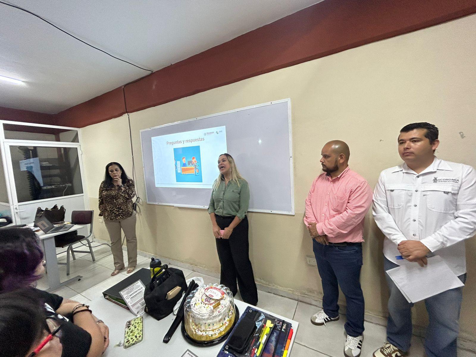 $!Capacita el SNE a alumnos de la UAdeO para integrarse al mercado laboral