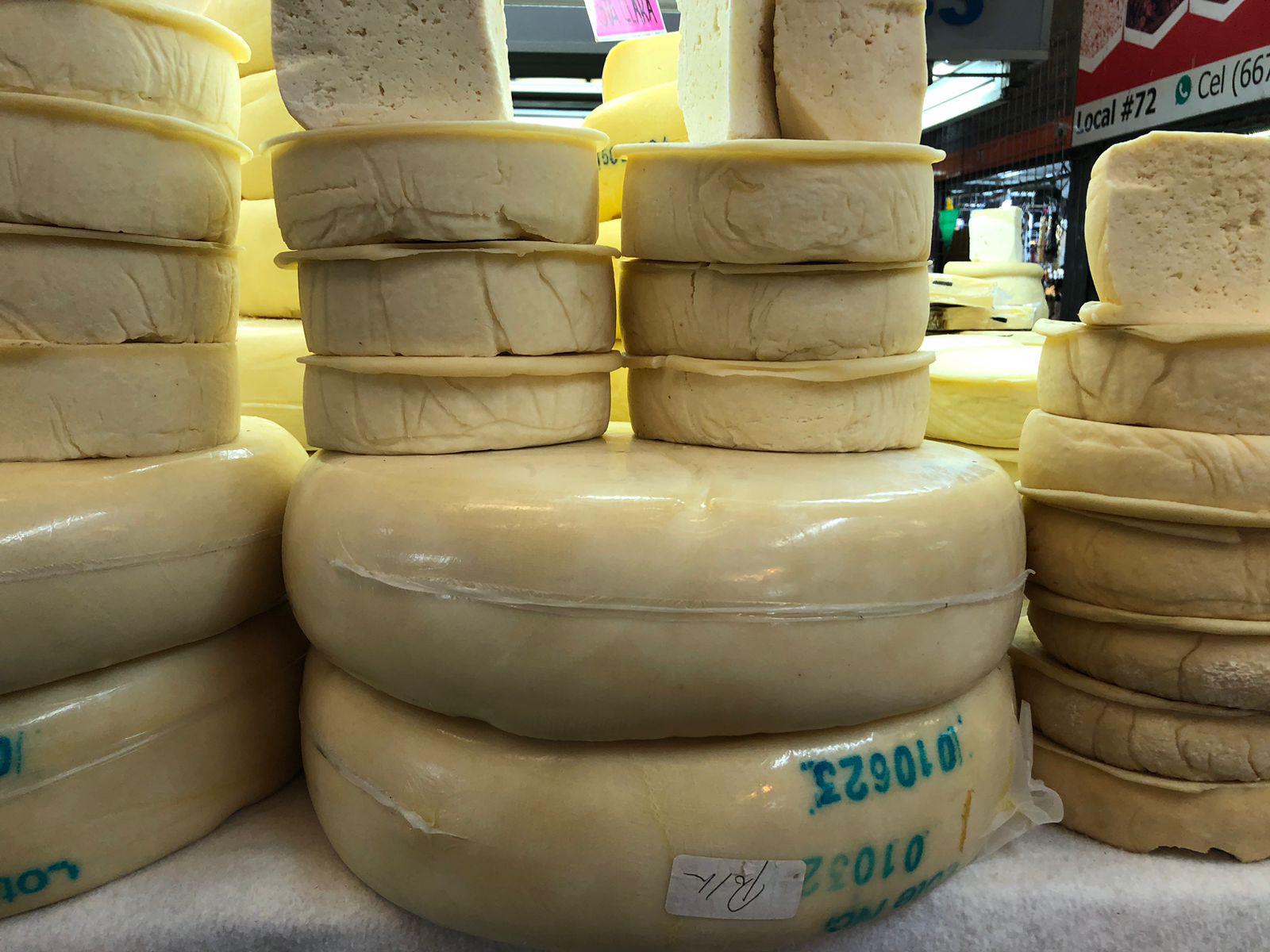 $!Casi en $100 la cartera de huevo en varios negocios en Culiacán