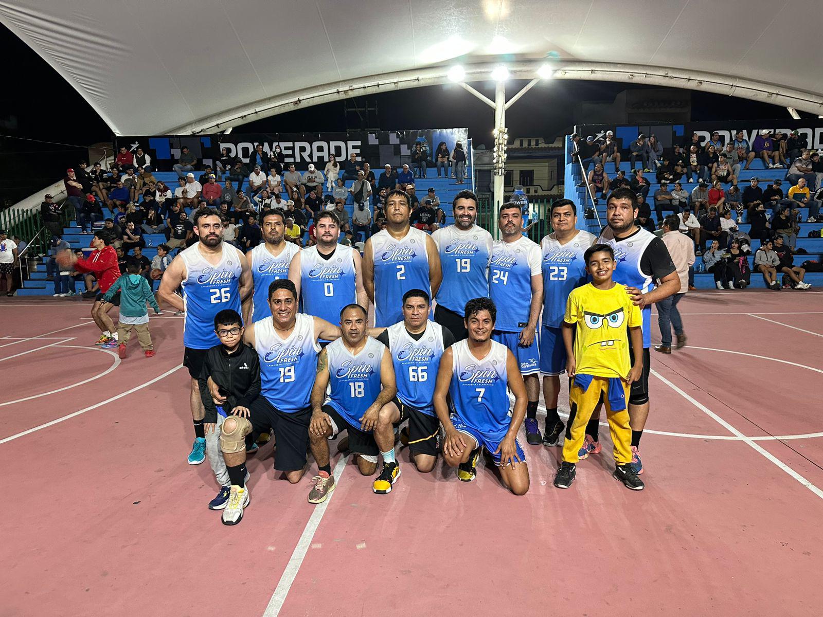 $!El Velero asegura título en Copa Navideña de Baloncesto