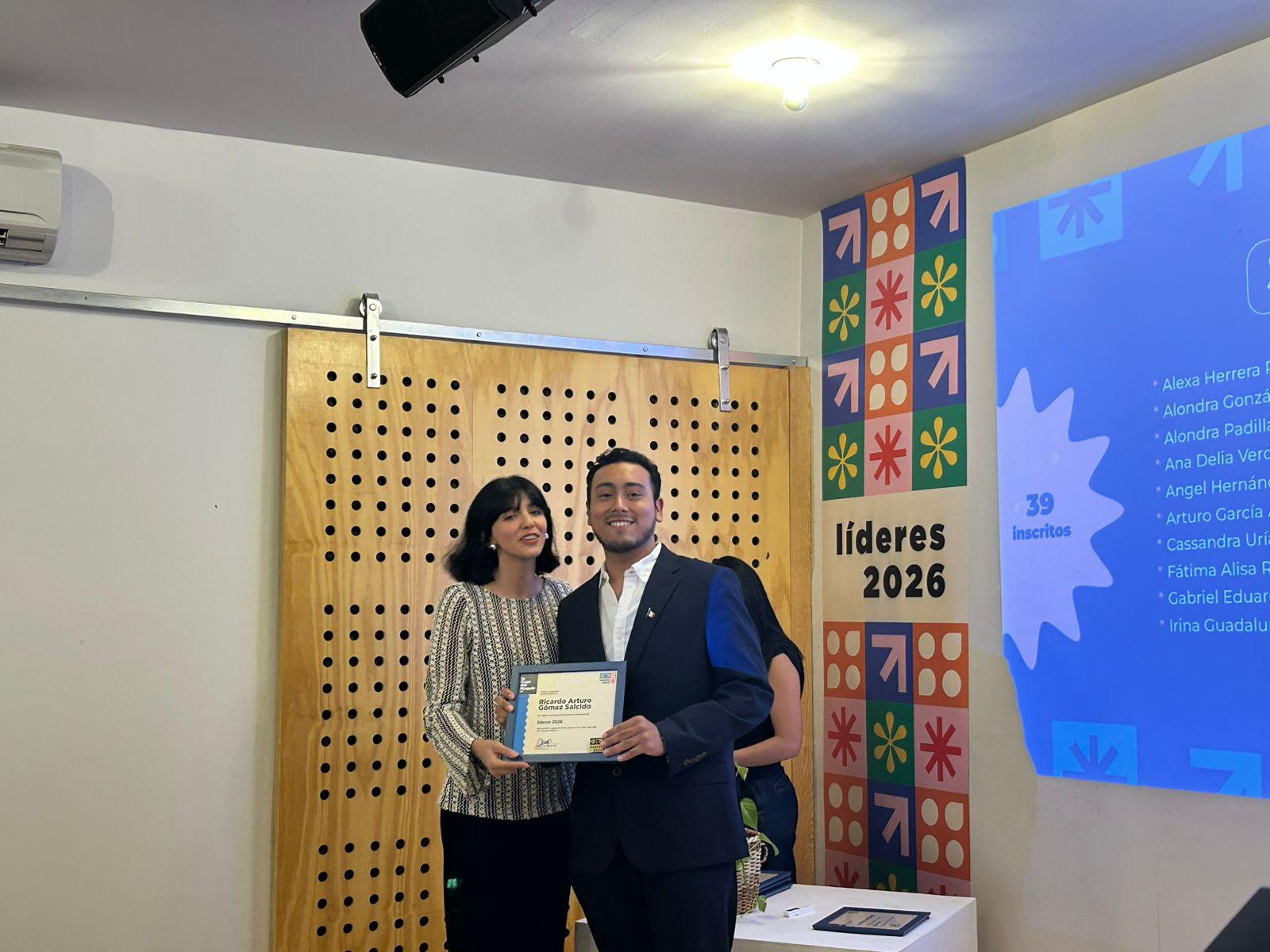 $!Concluyen jóvenes ciclo en programa ‘Líderes 2026’ en la Casa del Maquío