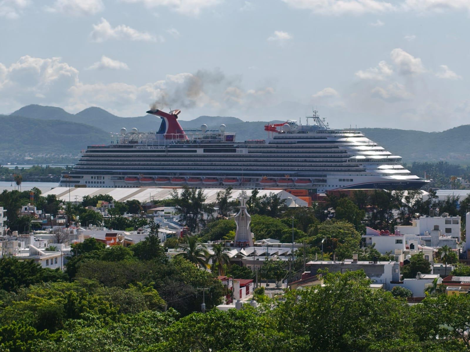 $!Recibe Mazatlán a más de 4 mil 700 cruceristas este miércoles