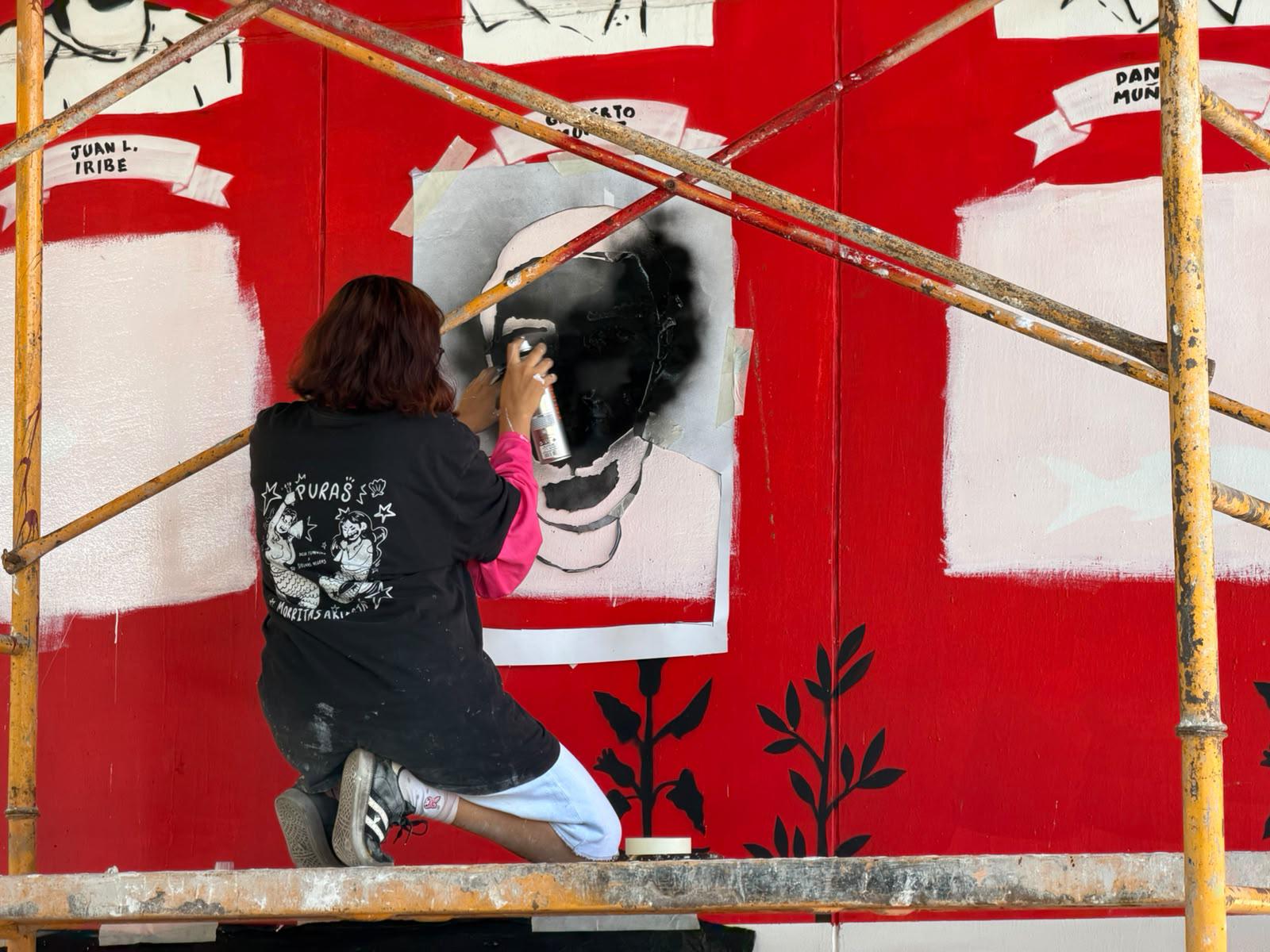 $!Suman 4 rostros más a mural de personas desaparecidas en Mazatlán