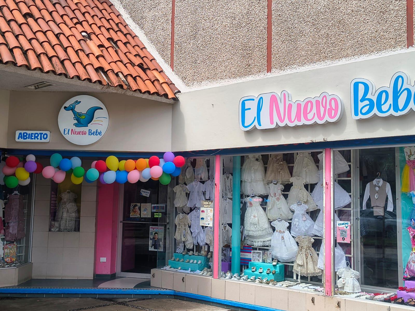 $!Reabre Plaza Fiesta Las Palmas, en Los Mochis, a cuatro meses del incendio con la apertura paulatina de 10 negocios