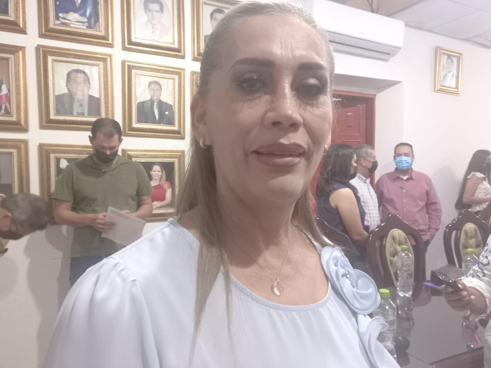 $!En Escuinapa Alcaldesa ratifica en el cargo a jefes de Seguridad Pública y de Tránsito Municipal