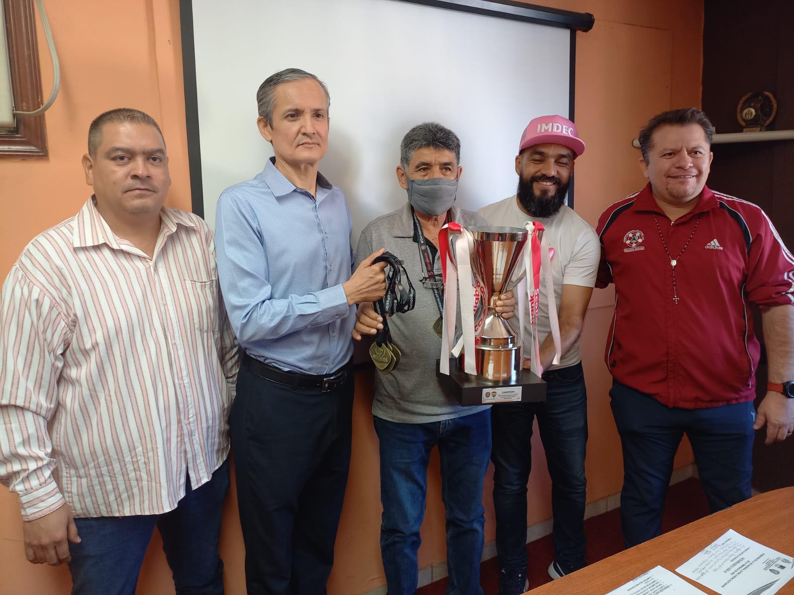 $!Premian a lo mejor de la Liga Nacional de Futbol Varonil Sub 13 y Sub 15