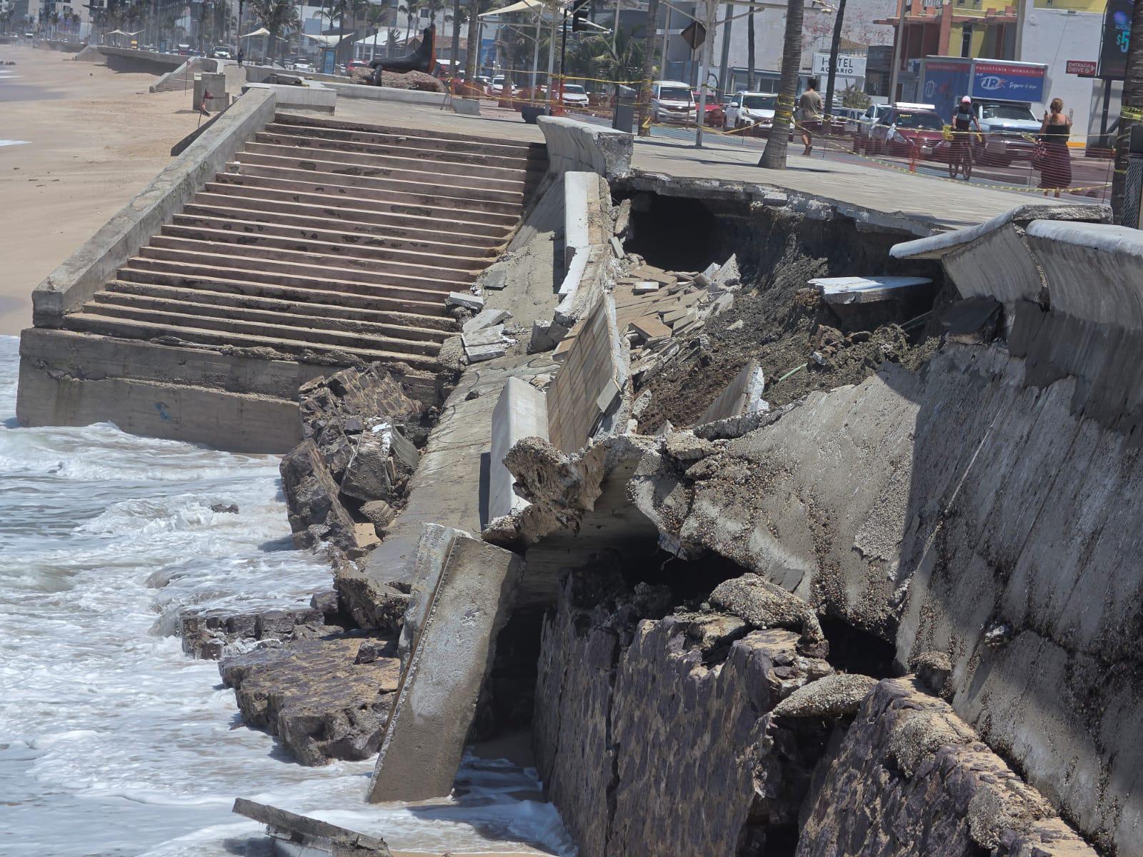 $!Erosión de playas es la causa detrás del socavón en el malecón de Mazatlán, es una costa desprotegida: Conselva