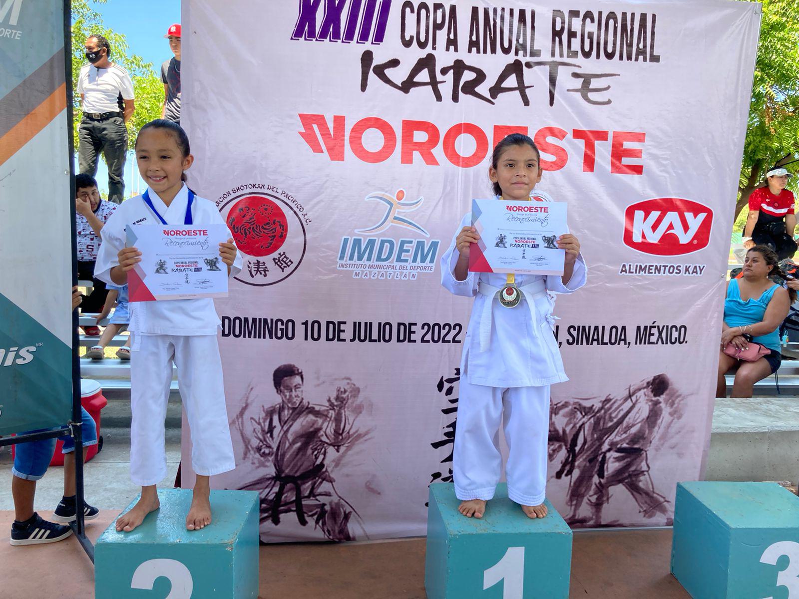$!Verónica López domina en formas y combate en la Copa Anual Regional de Karate Noroeste
