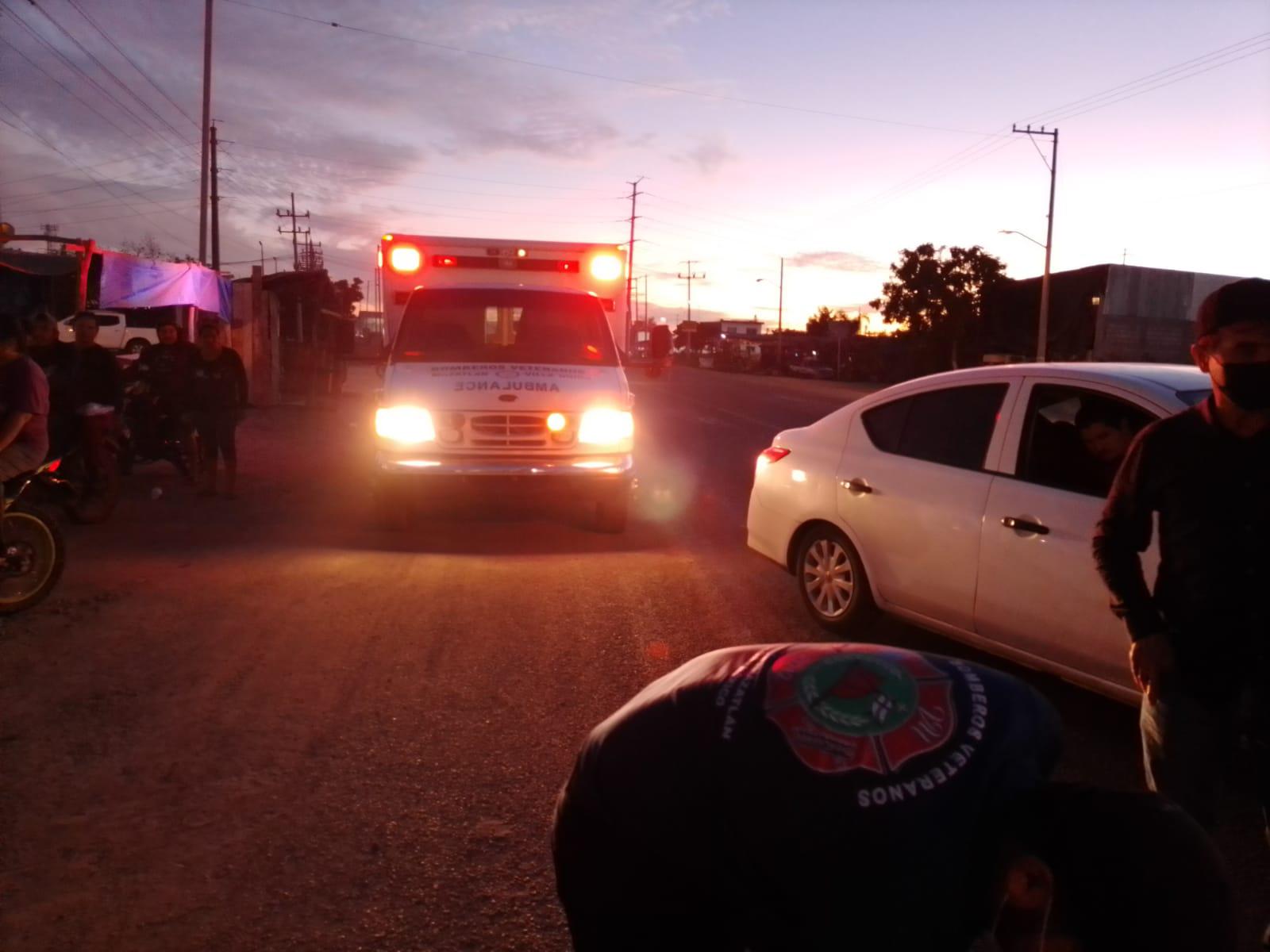 $!En Villa Unión, motociclista arrolla a menor en el bulevar Niños Héroes y huye