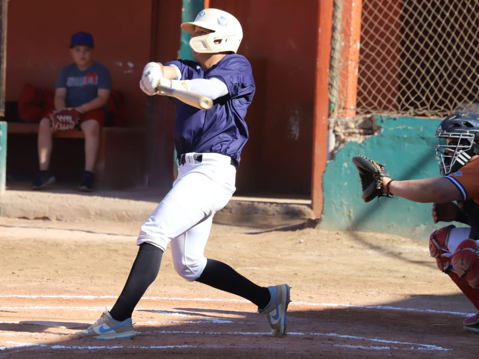 $!Familia Kelly pierde su calidad de invicto en Liga Meseros