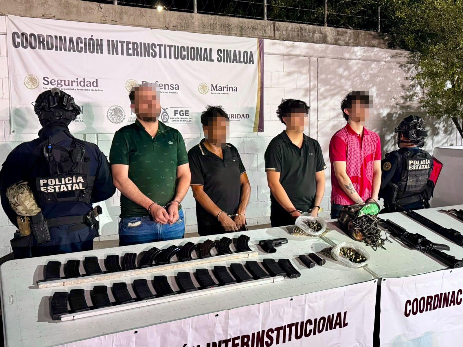 $!Decomisan fusiles, más de mil 600 cartuchos y ponchallantas en operativo en Villa Universidad, al norte de Culiacán