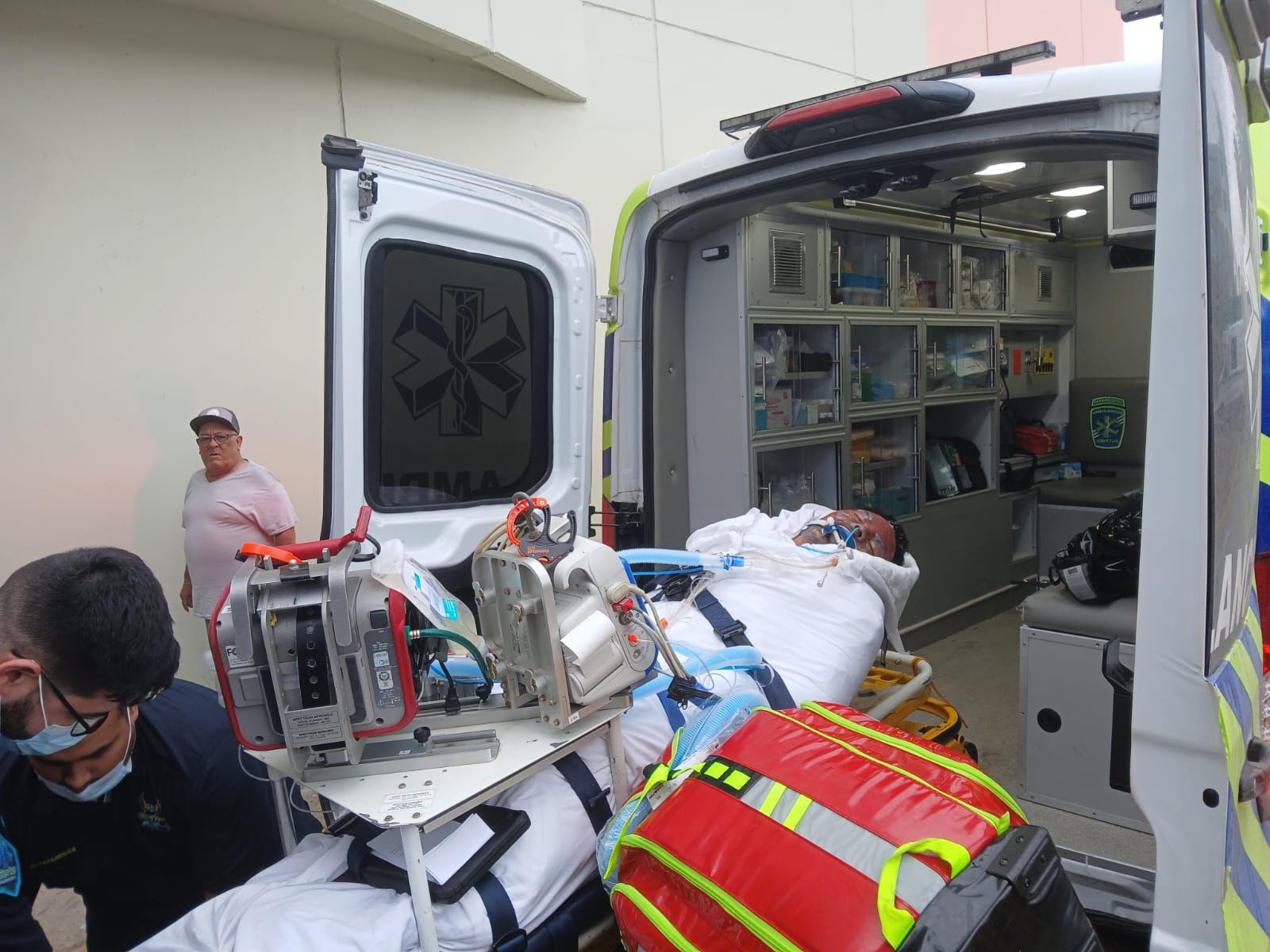 $!Trasladan a joven mazatleco a EU para atención especializada por quemaduras graves