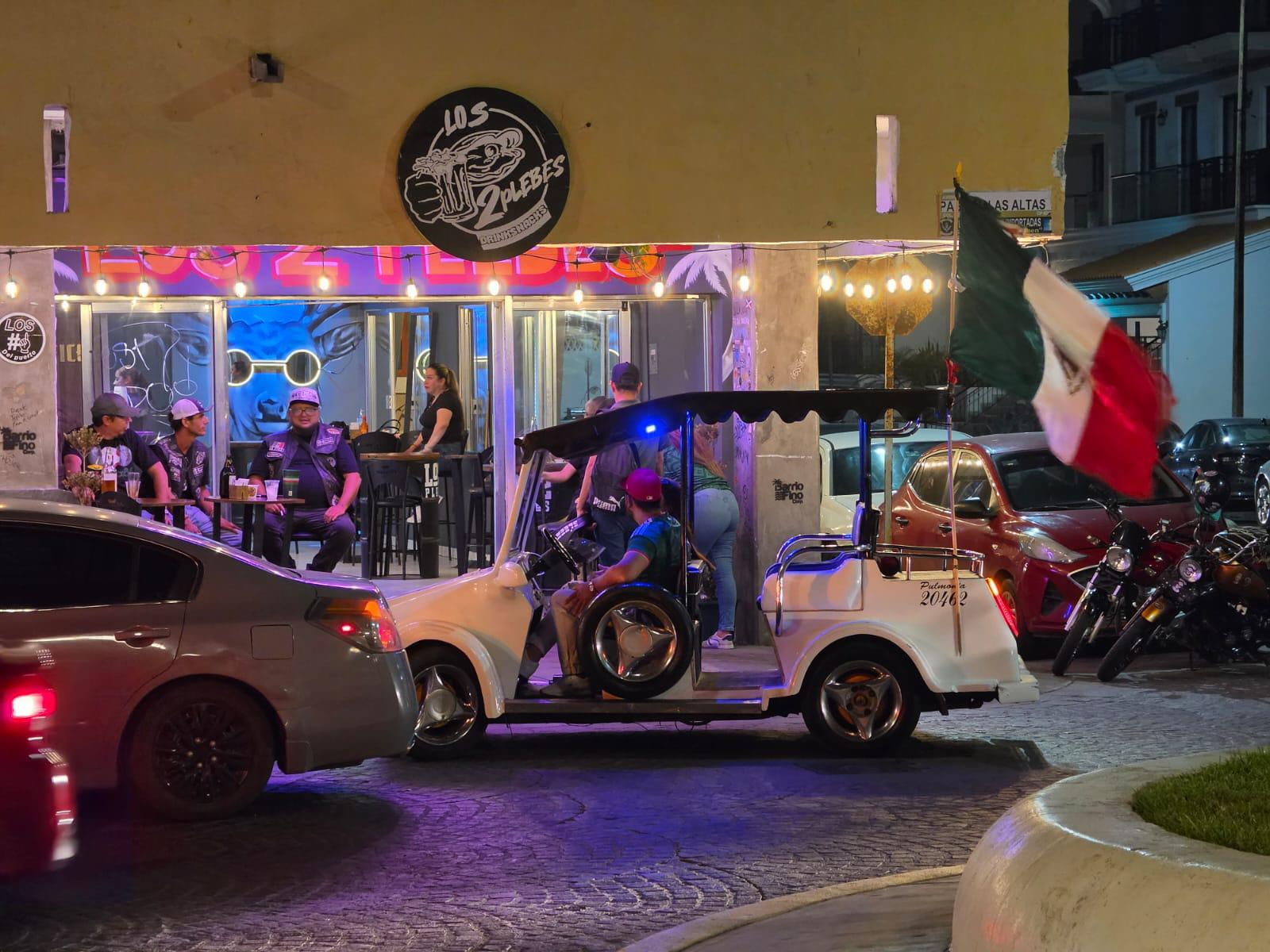$!México desata la fiesta en Olas Altas tras asegurar su pase a la siguiente ronda