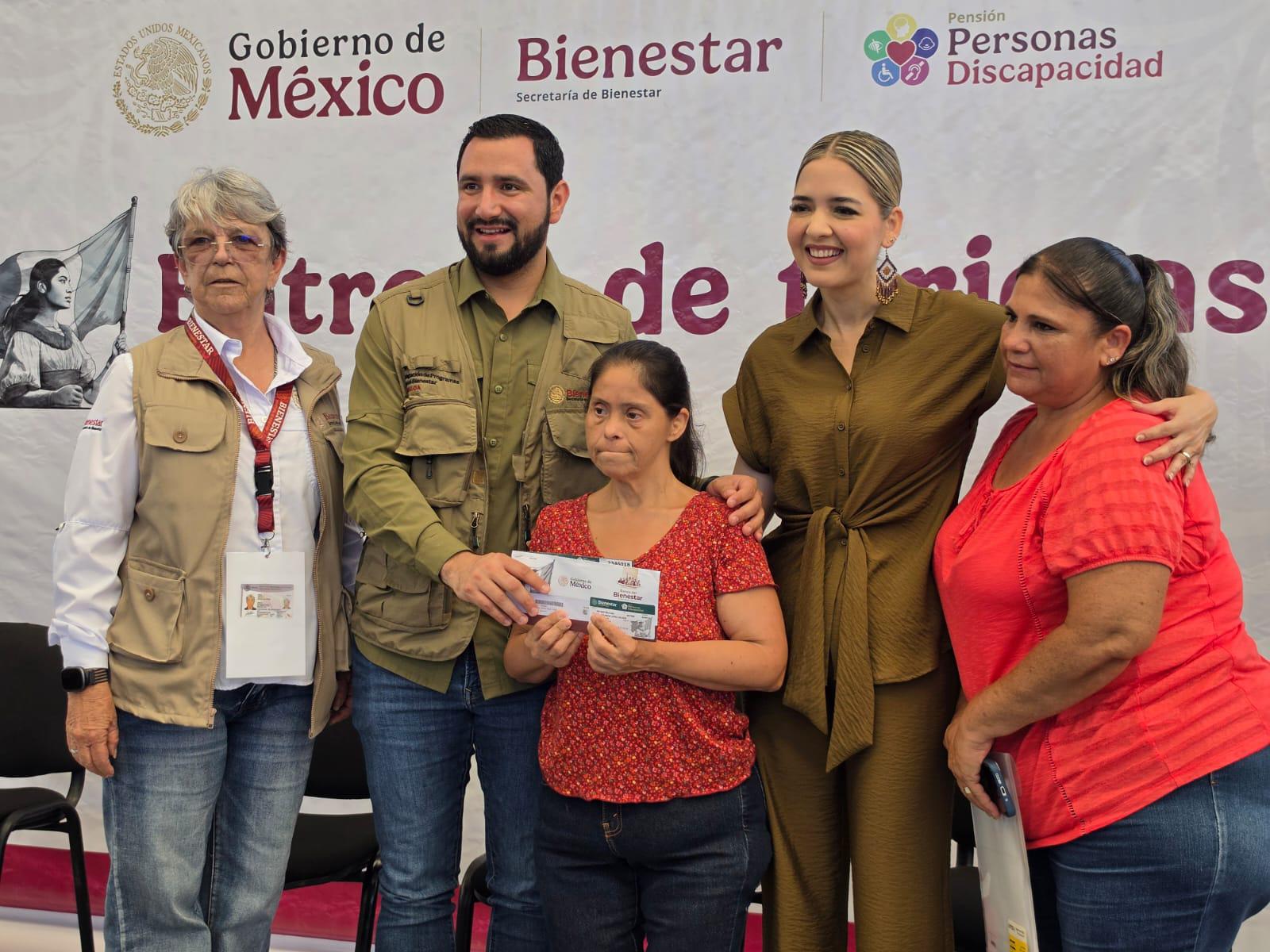 $!Entregan en Mazatlán 500 tarjetas de la Pensión del Bienestar de las Personas con Discapacidad Permanente