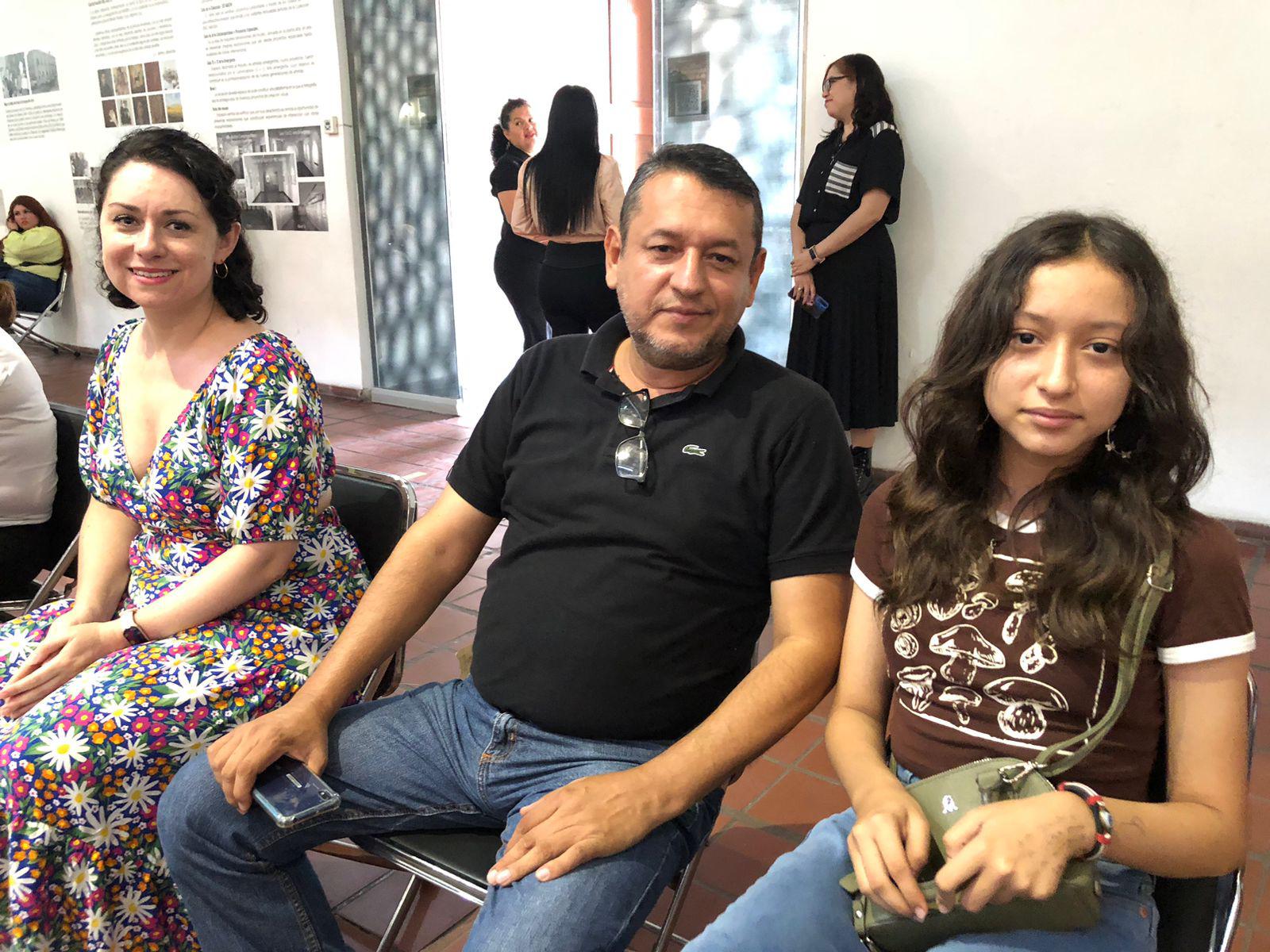 $!Karina Trautmann, Arturo Nevárez y Romina Nevárez.