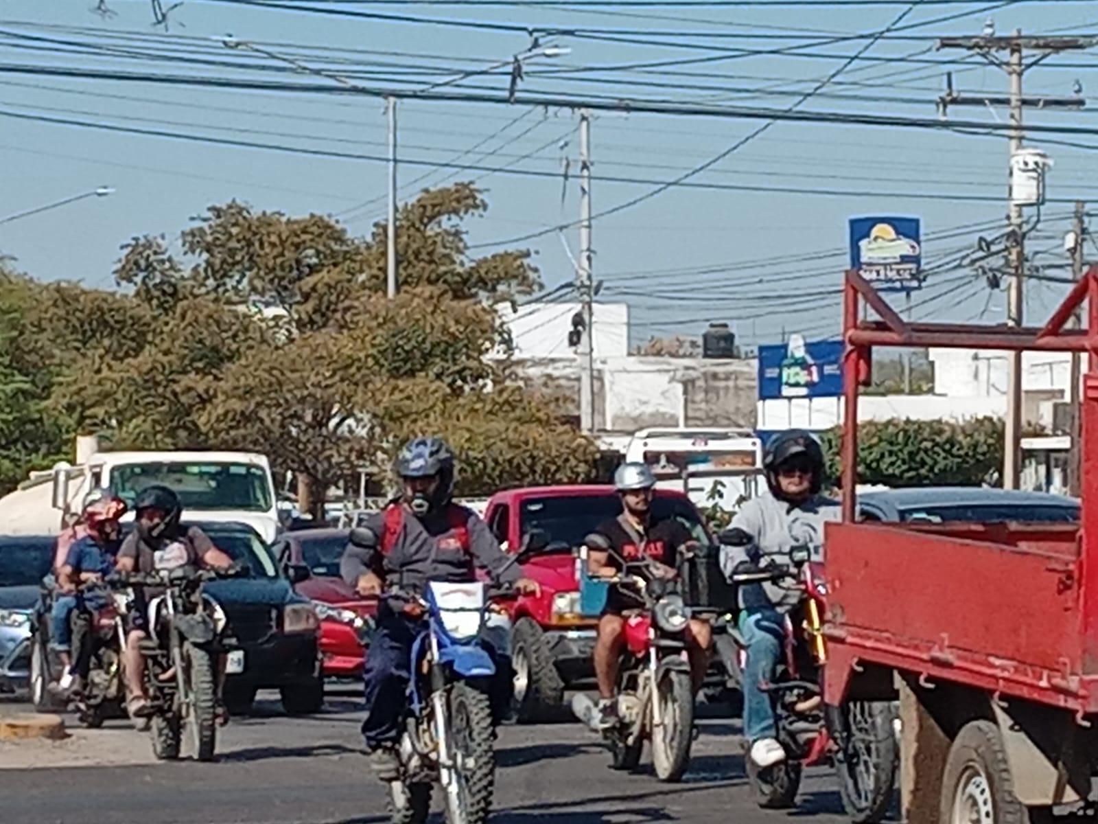 $!Colapsa el tráfico por inicio de construcción de puente entre Colosio y Múnich, en Mazatlán