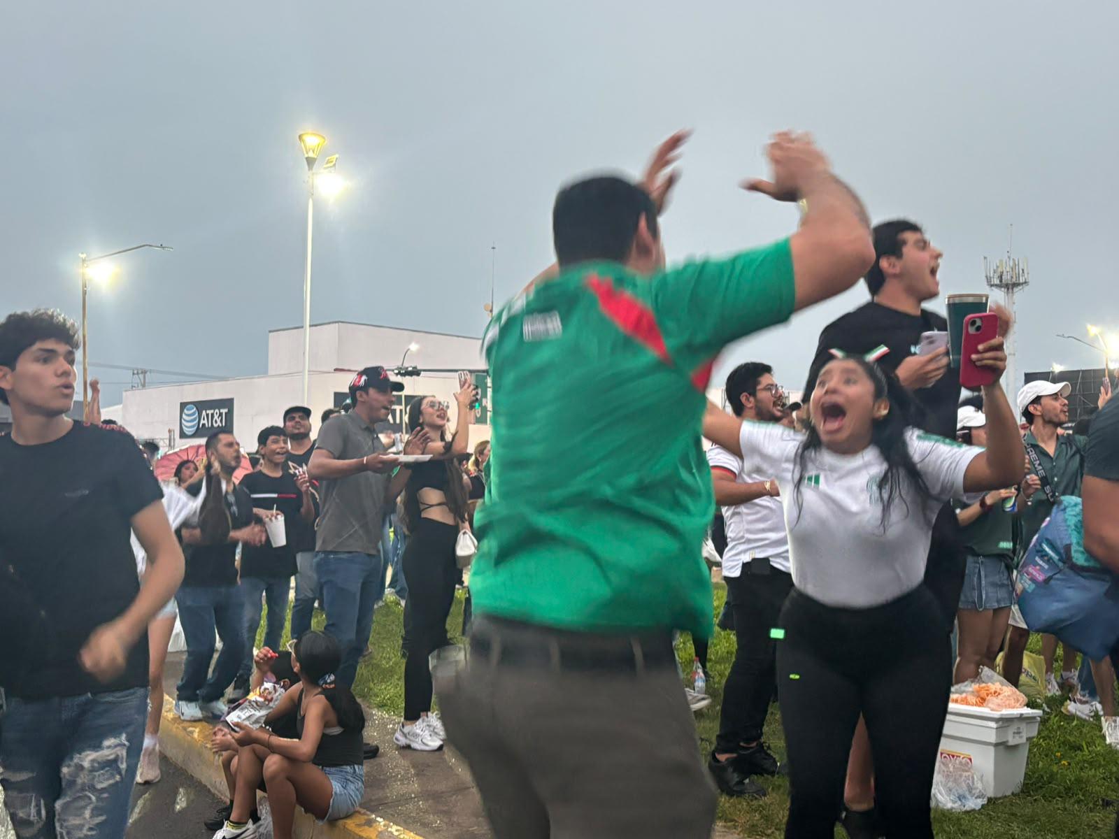 $!‘La Canasta’ vibró con 10 mil aficionados, pero Inglaterra tocó la fiesta tricolor en Culiacán