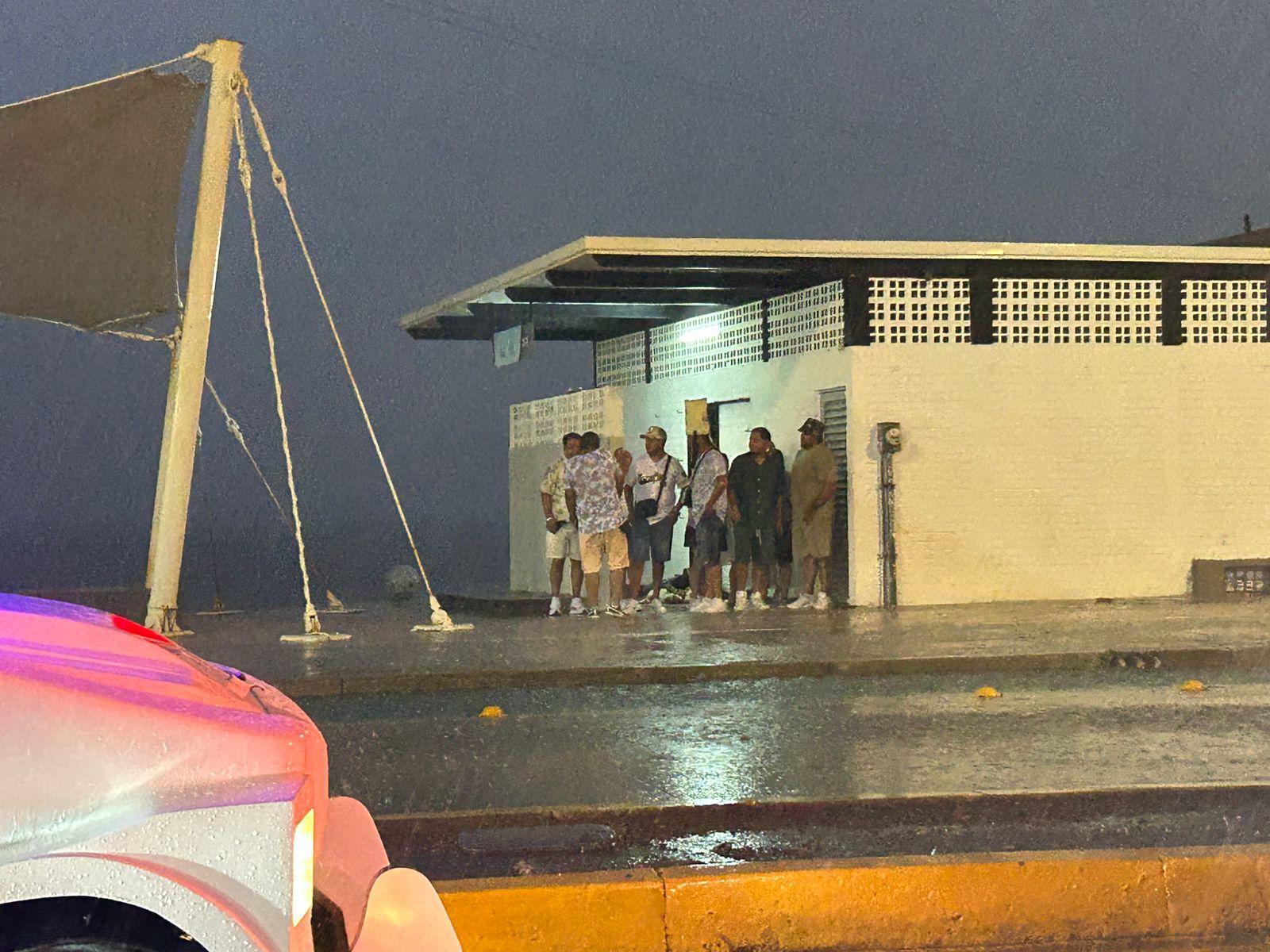 $!Tormenta eléctrica sorprende a Mazatlán este jueves
