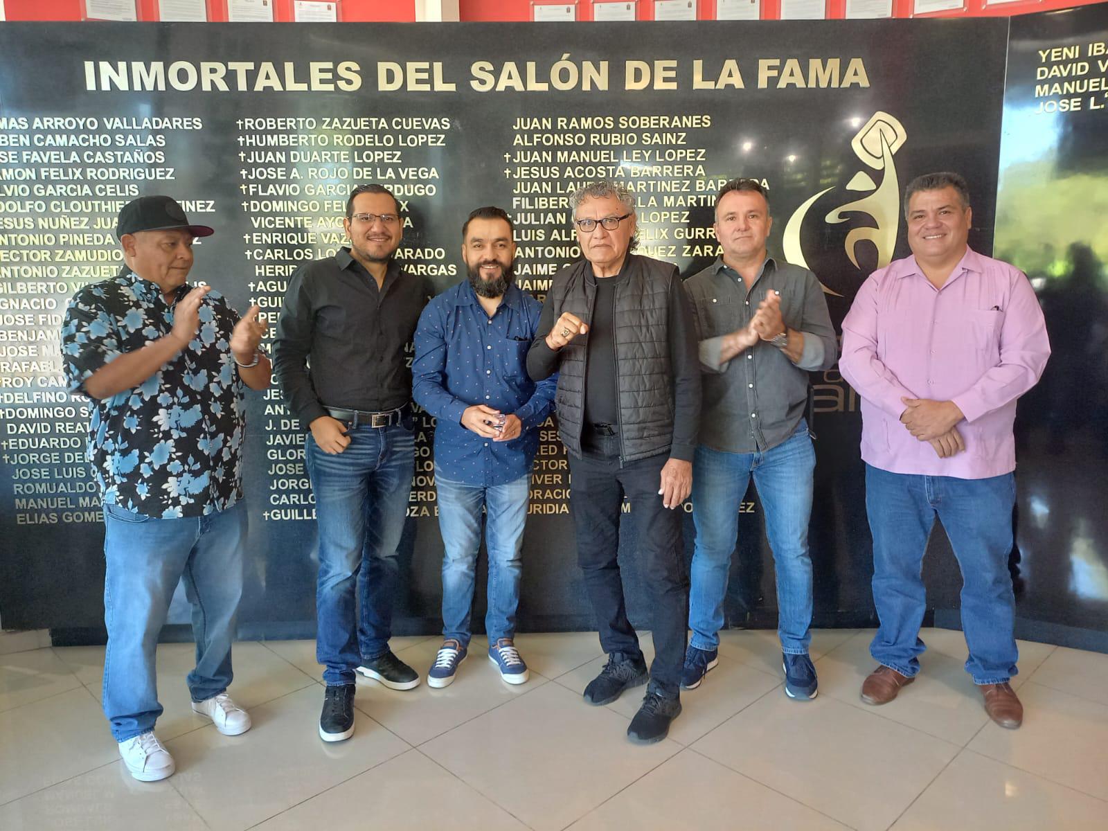 $!Entregan anillos a inmortales del Salón de la Fama de Culiacán