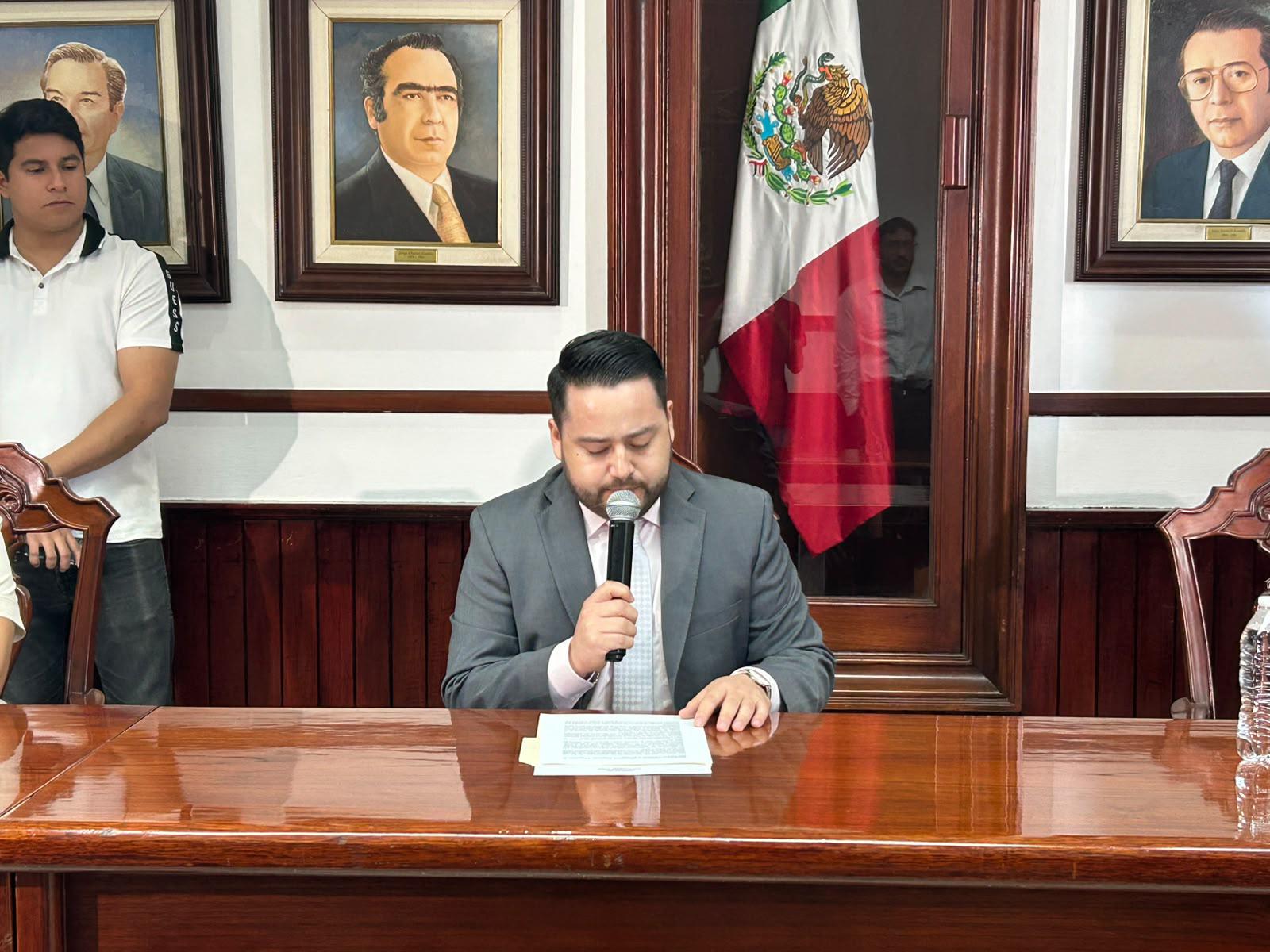 $!Sale Cirilo Celis del DIF y regresa al Cabildo de Culiacán