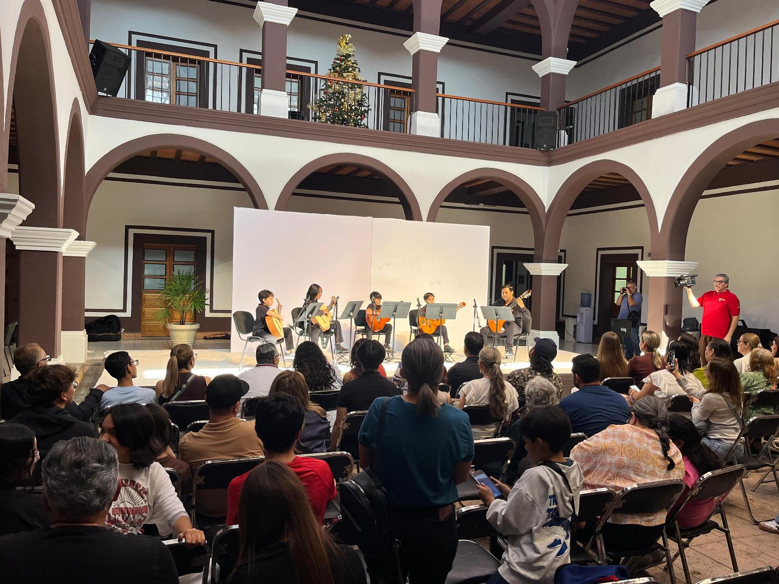 $!La presentación incluyó una parte como solistas y un cierre con ensambles grupales.