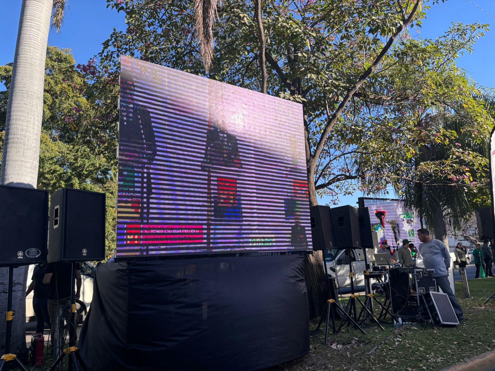 $!Así se vivió el debate de los candidatos al Senado desde afuera de las instalaciones del INE