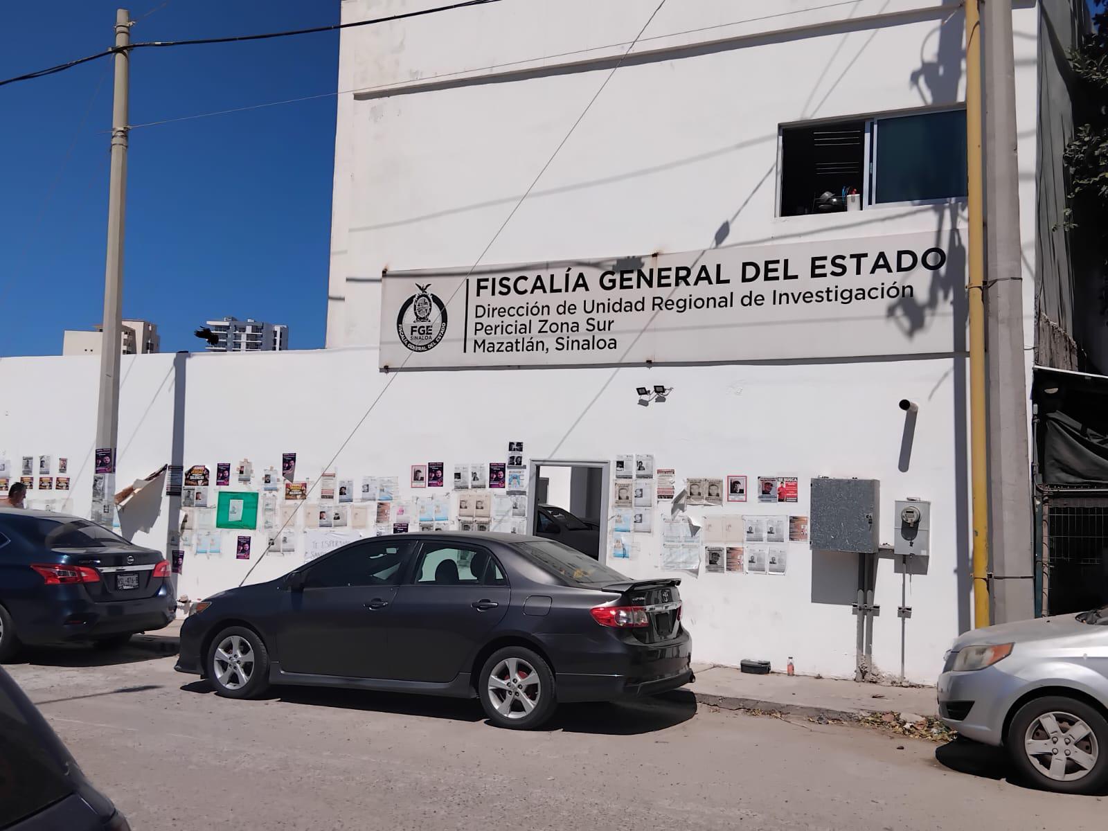 $!Fichas de desaparecidos cubren instalaciones de la Fiscalía de Mazatlán