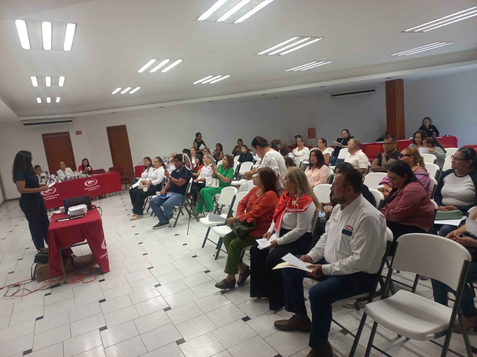 $!Apatía y arrebato acaban con negocios en los primeros 2 años: experta