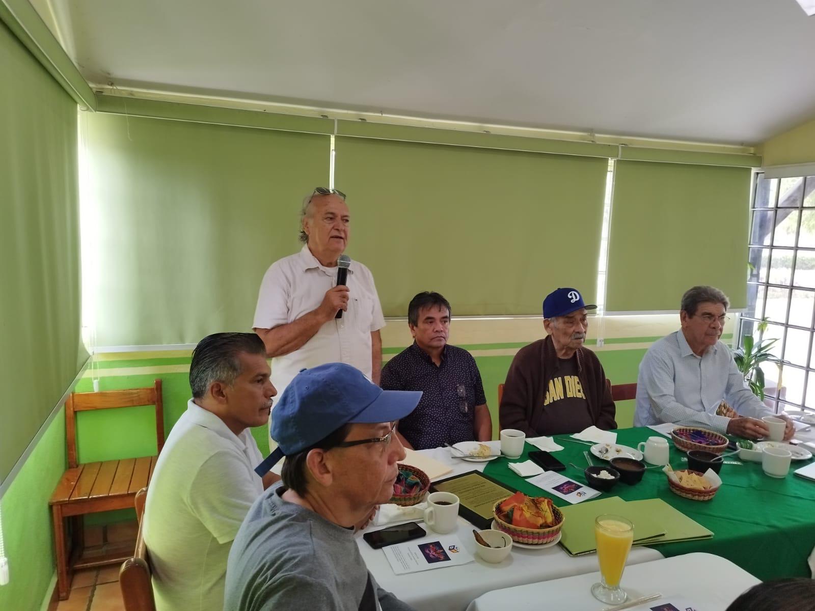 $!Socios honorarios del Club Muralla reconocen memoria de Juan ‘El Botas’ Sánchez