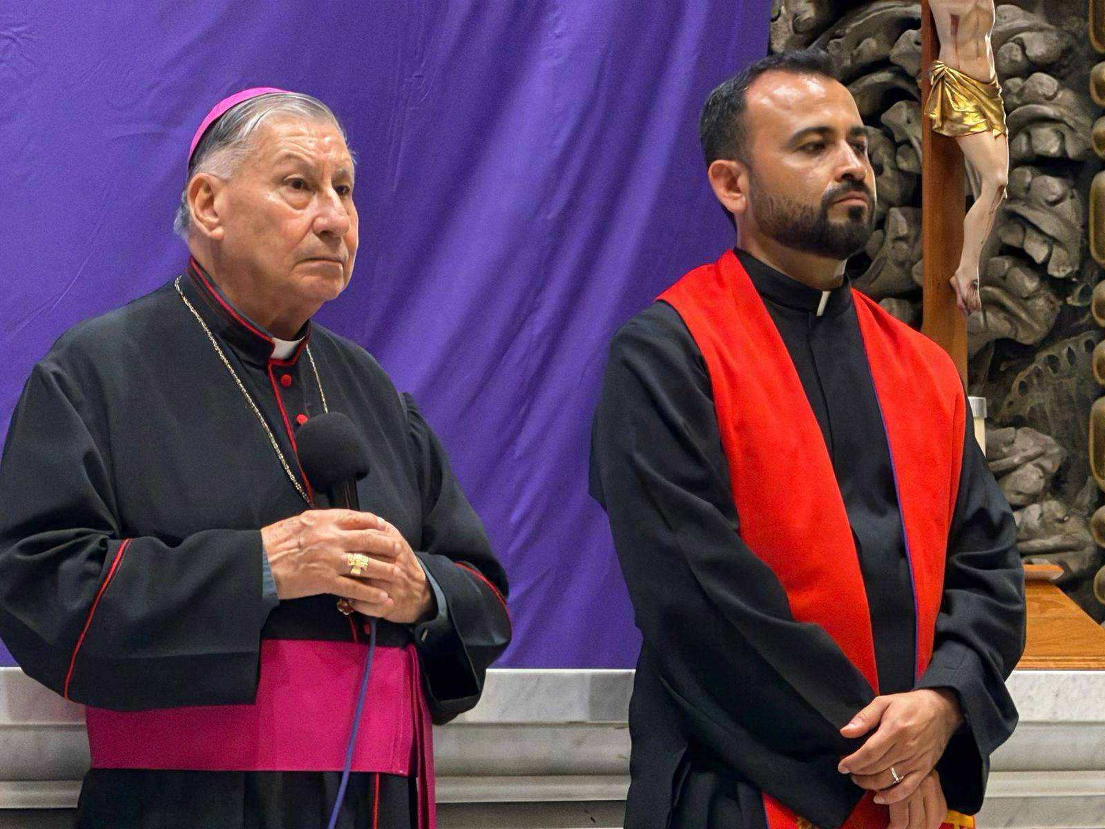 $!Con fe y reflexión, viven en Mazatlán la tradicional Procesión del Silencio