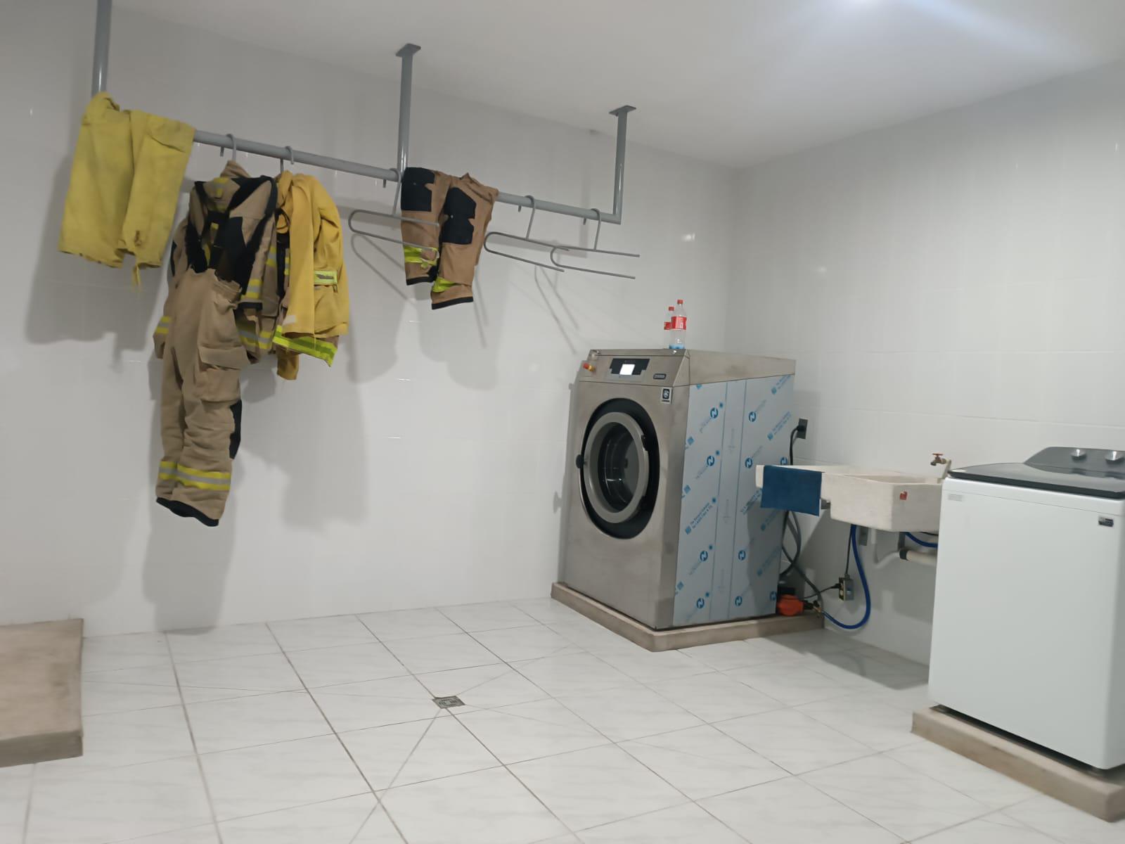 $!Recibe Bomberos Mazatlán nuevo equipo para combatir emergencias de materiales peligrosos