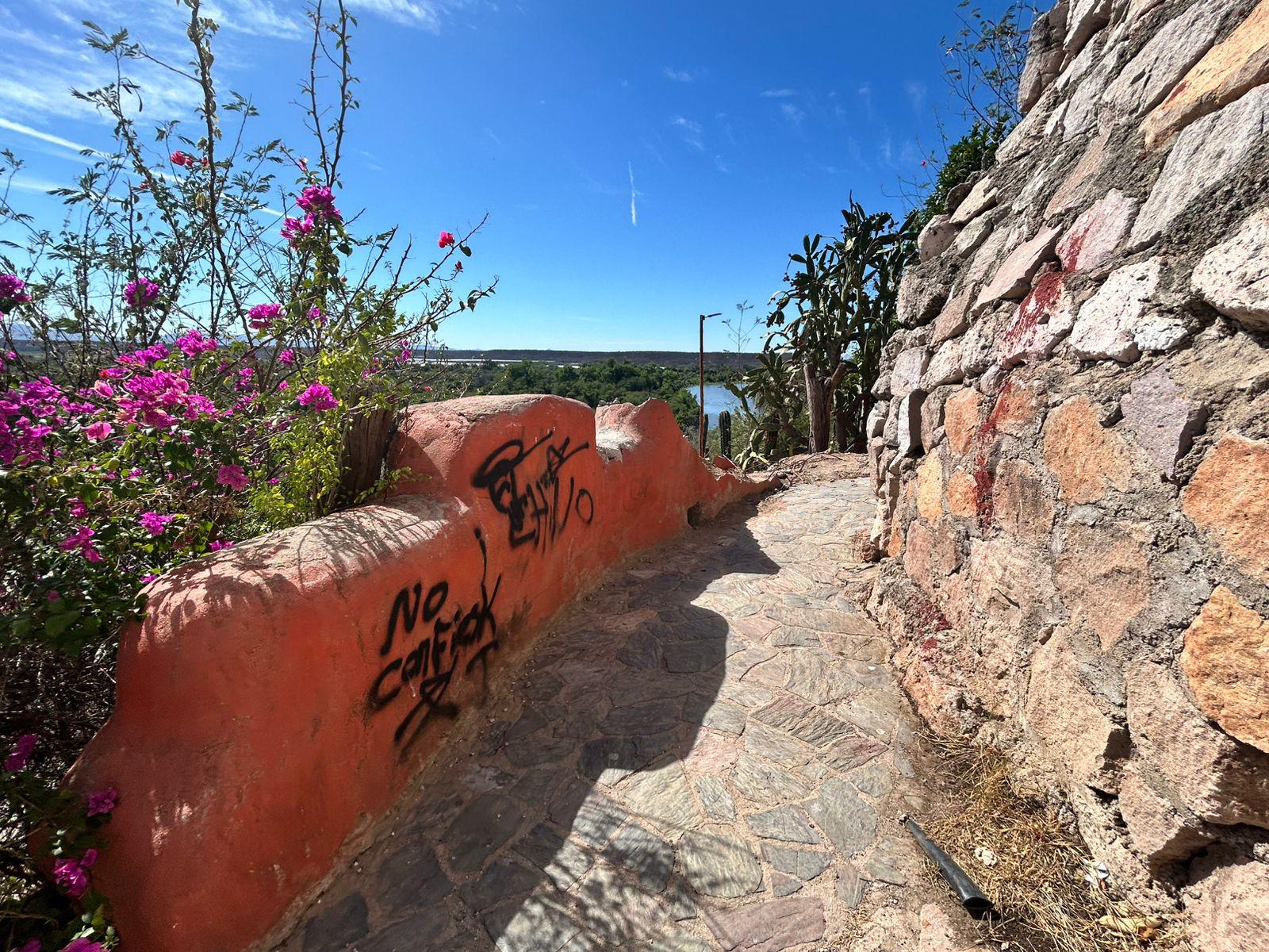 $!Abandono y vandalismo rodean al Museo de El Fuerte