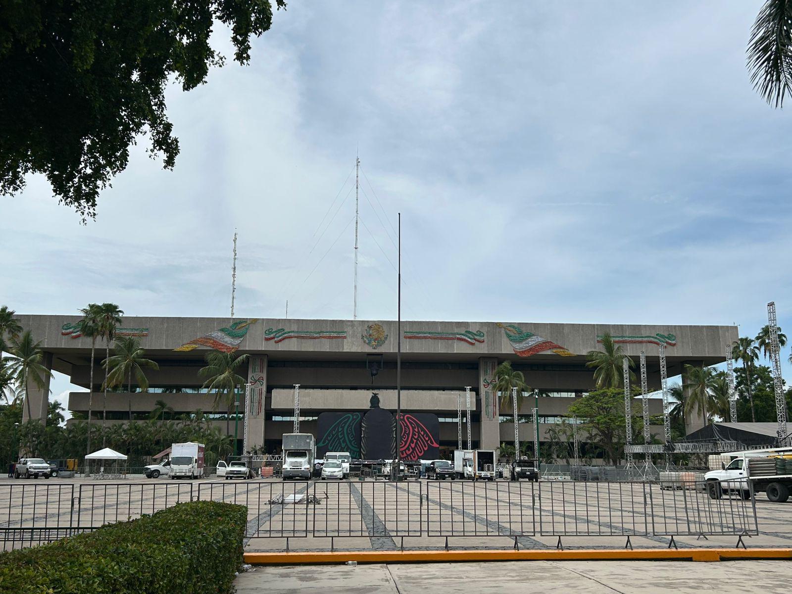$!Alistan escenarios en el Palacio de Gobierno para festejo del Día del Grito de Independencia