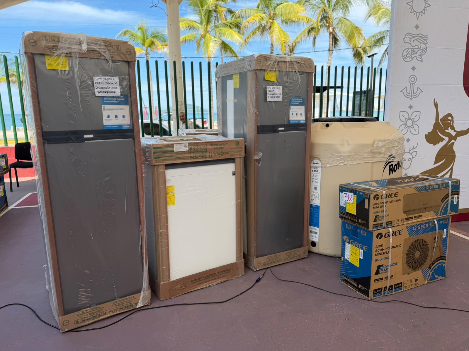 $!Apoyan a 148 familias para mejorar sus hogares con programa Peso a Peso, en Mazatlán