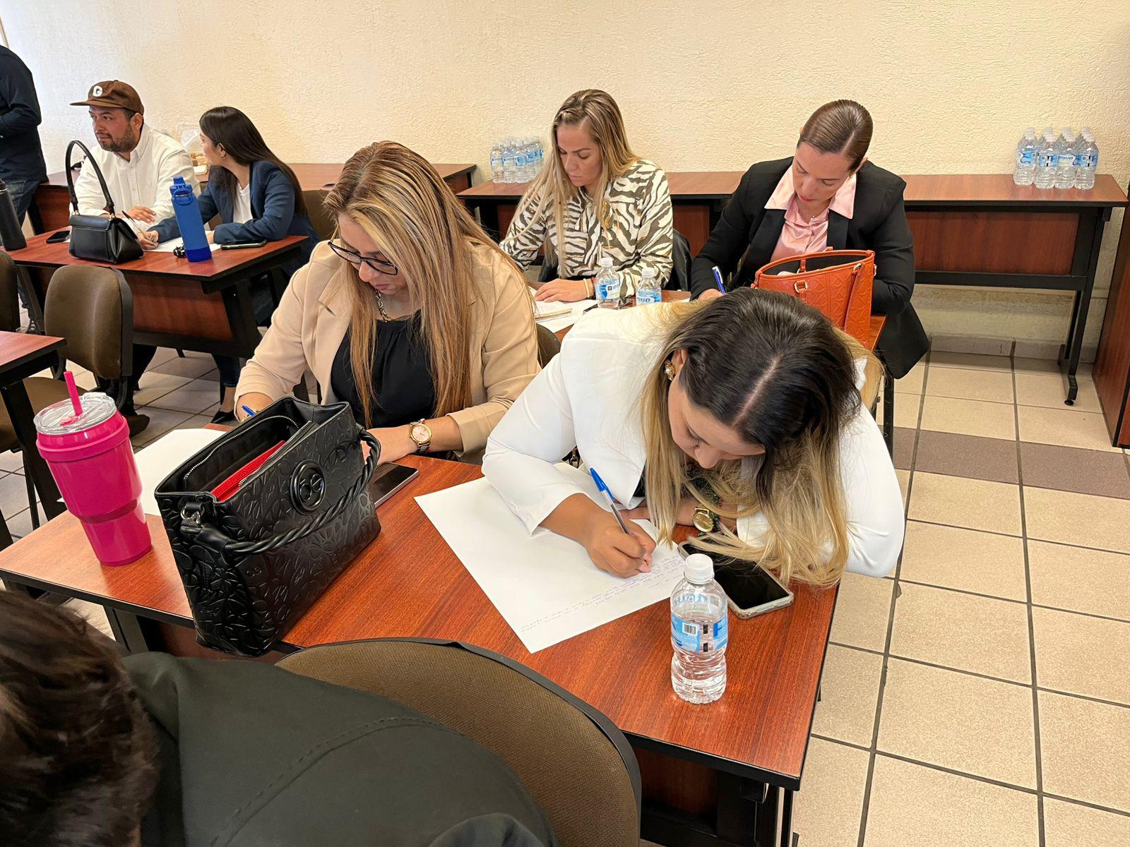 $!Docentes de la UAS en el sur de Sinaloa reciben capacitación sobre liderazgo en el aula