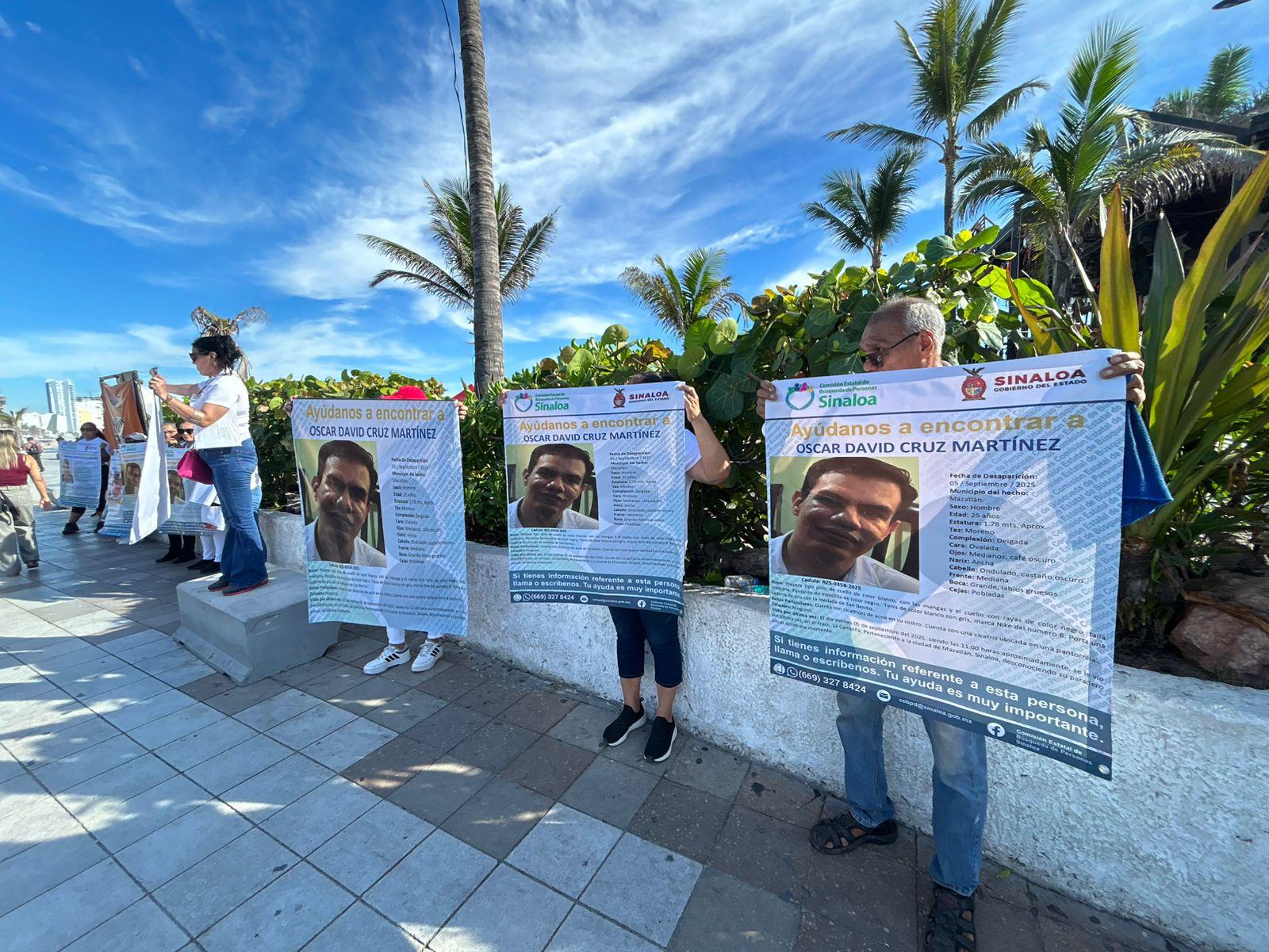 $!Familiares de desaparecidos marchan en Mazatlán para exigir justicia
