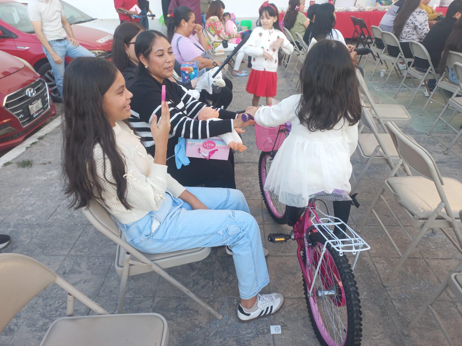 $!Ilusión, regalos y esperanza marcan la edición 33 de la campaña ‘Sé Un Rey Mago’ en Mazatlán