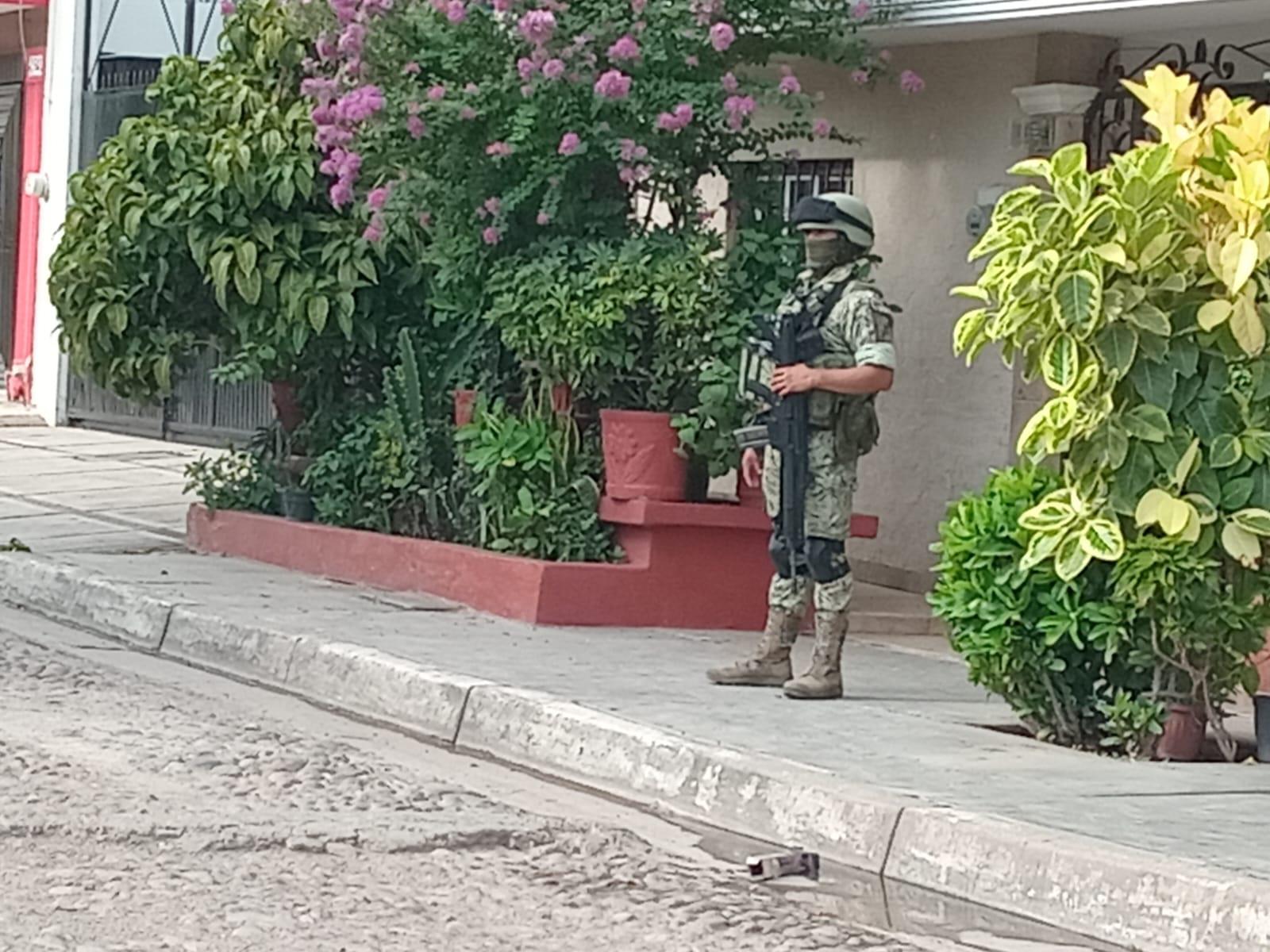 $!Militares mantienen asegurados dos inmuebles en Culiacán