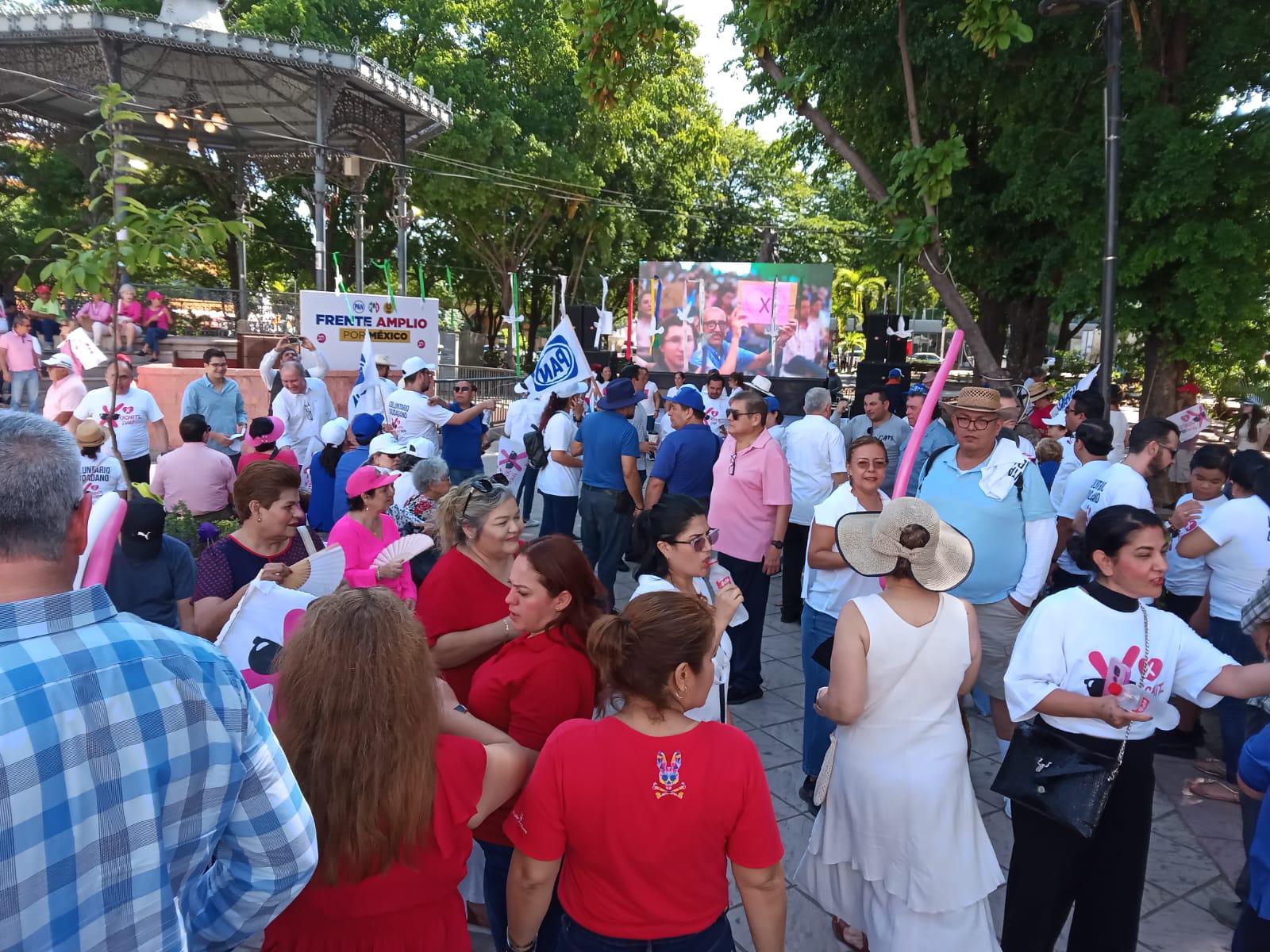 $!Se congregan en Culiacán para caravana en apoyo a Xóchitl Gálvez