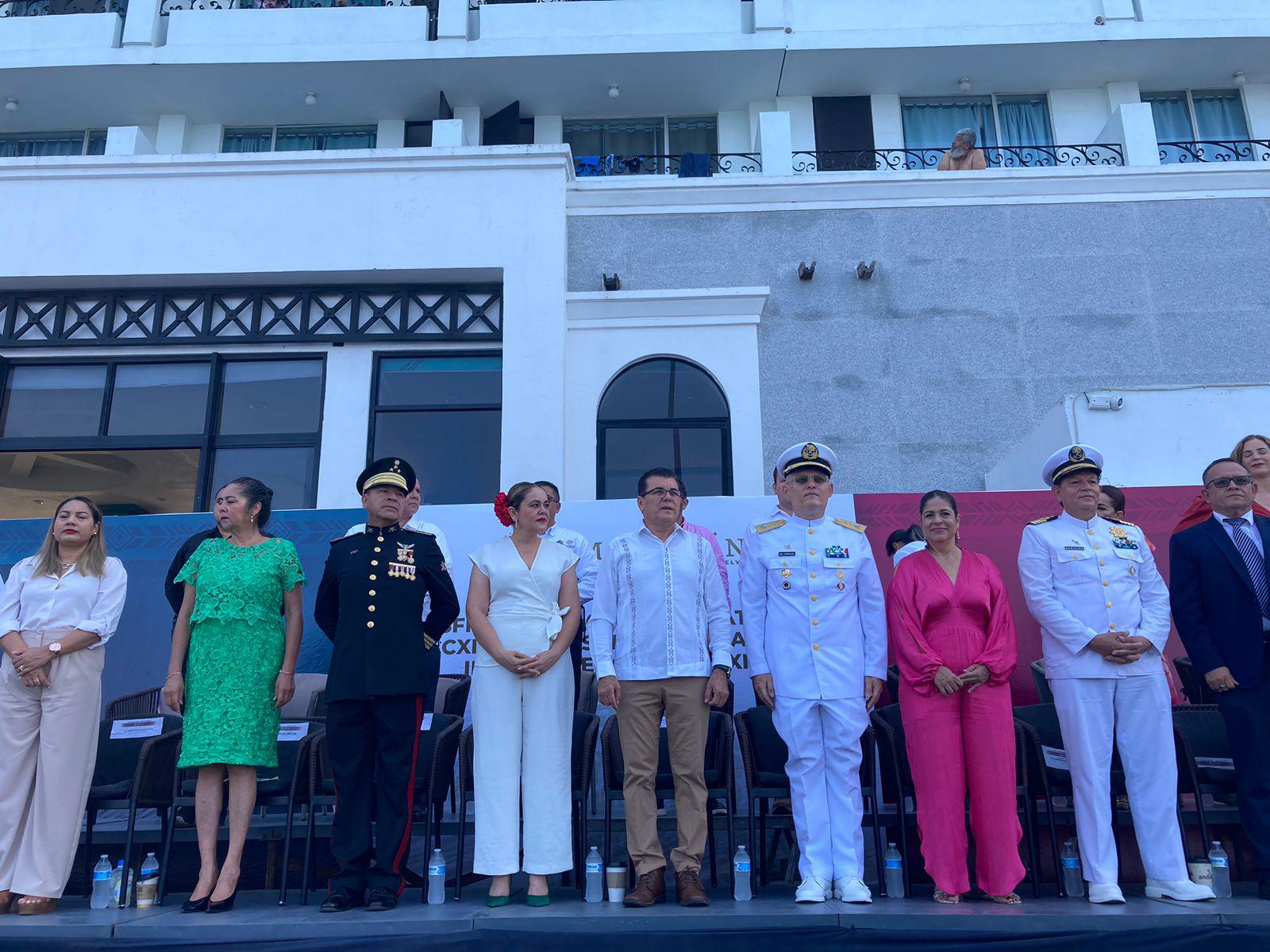 $!Desfilan en Mazatlán por el 213 aniversario de la Independencia de México