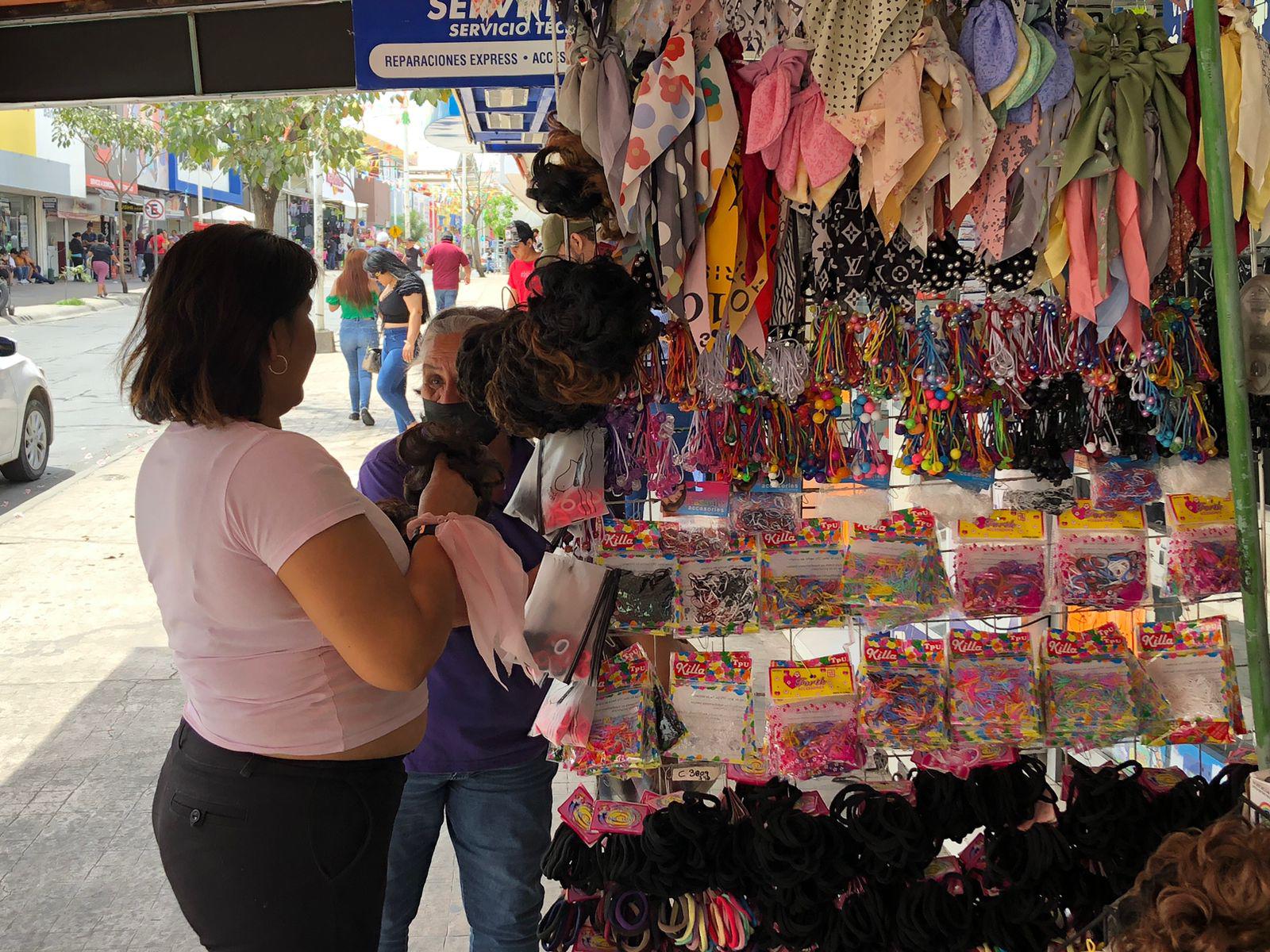 $!Hay horario especial en Mercado Garmendia y locales del Centro de Culiacán