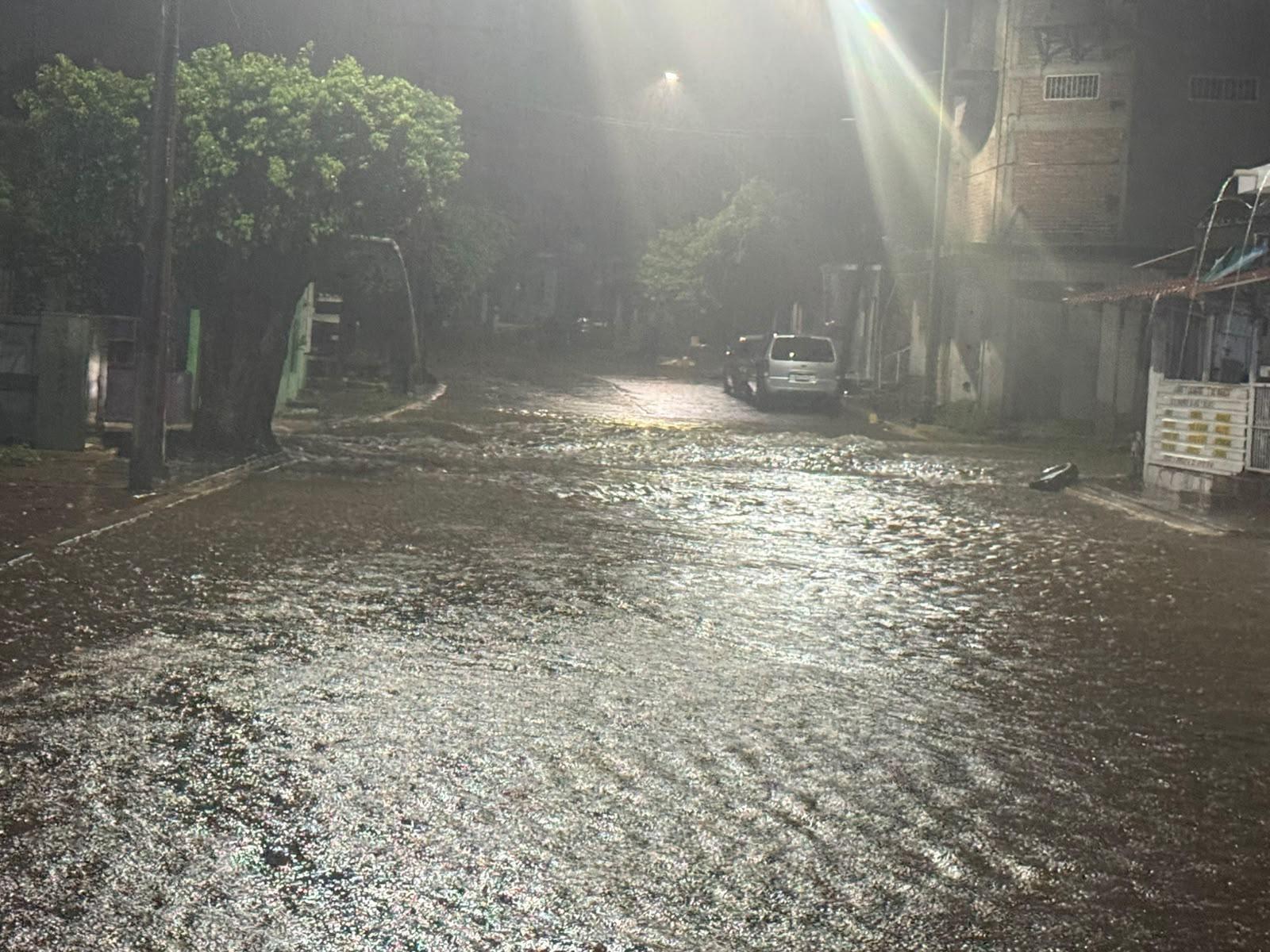 $!Realiza Protección Civil Rosario vigilancia ante lluvias torrenciales registradas durante la madrugada
