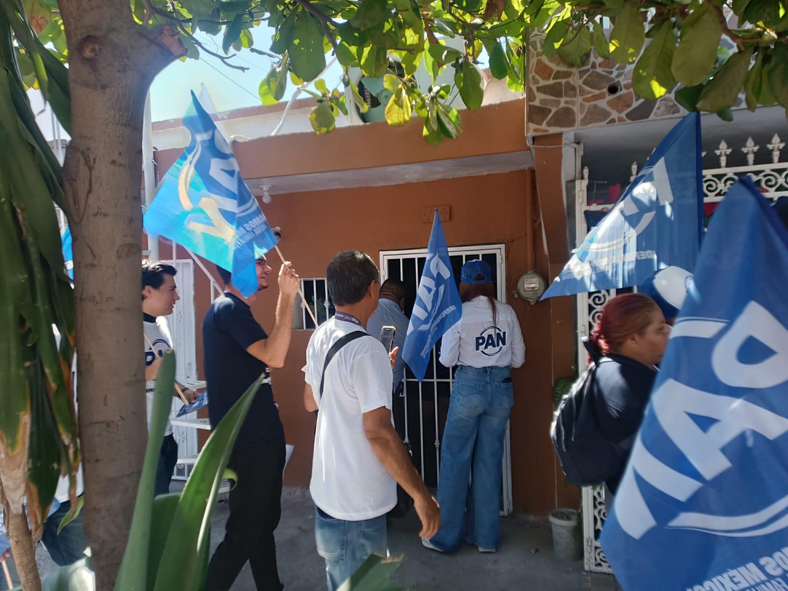 $!PAN sale a las calles de Mazatlán y recoge quejas por inseguridad