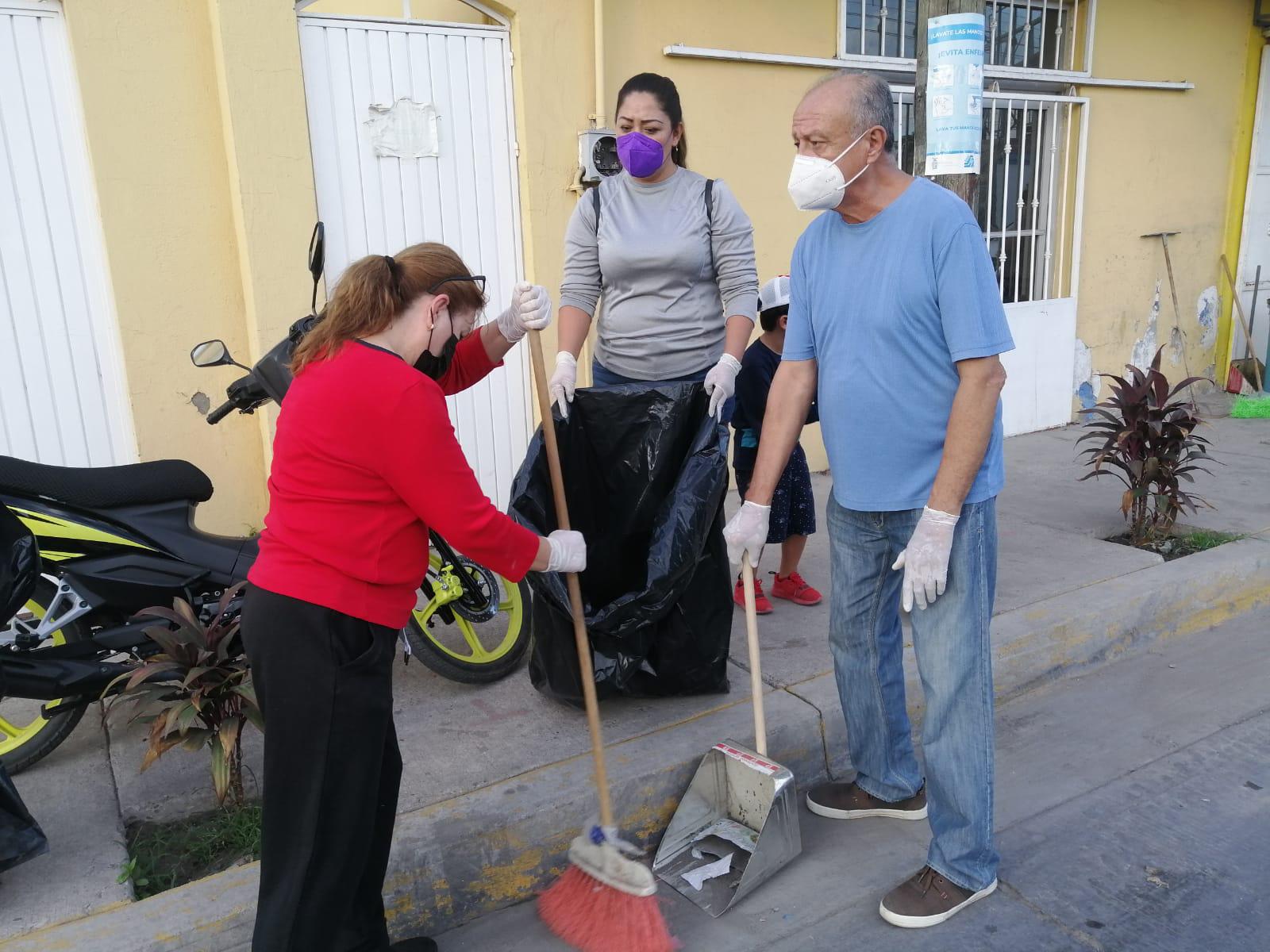 $!Participan funcionarios públicos de Escuinapa en la ‘Jornada de limpieza’