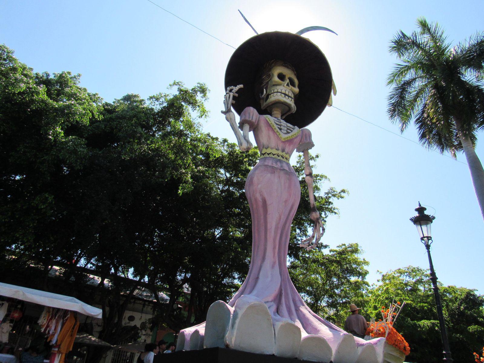 $!Vivirá Mazatlán una ‘Noche de Esperanza’ con la tradicional Callejoneada del Día de Muertos