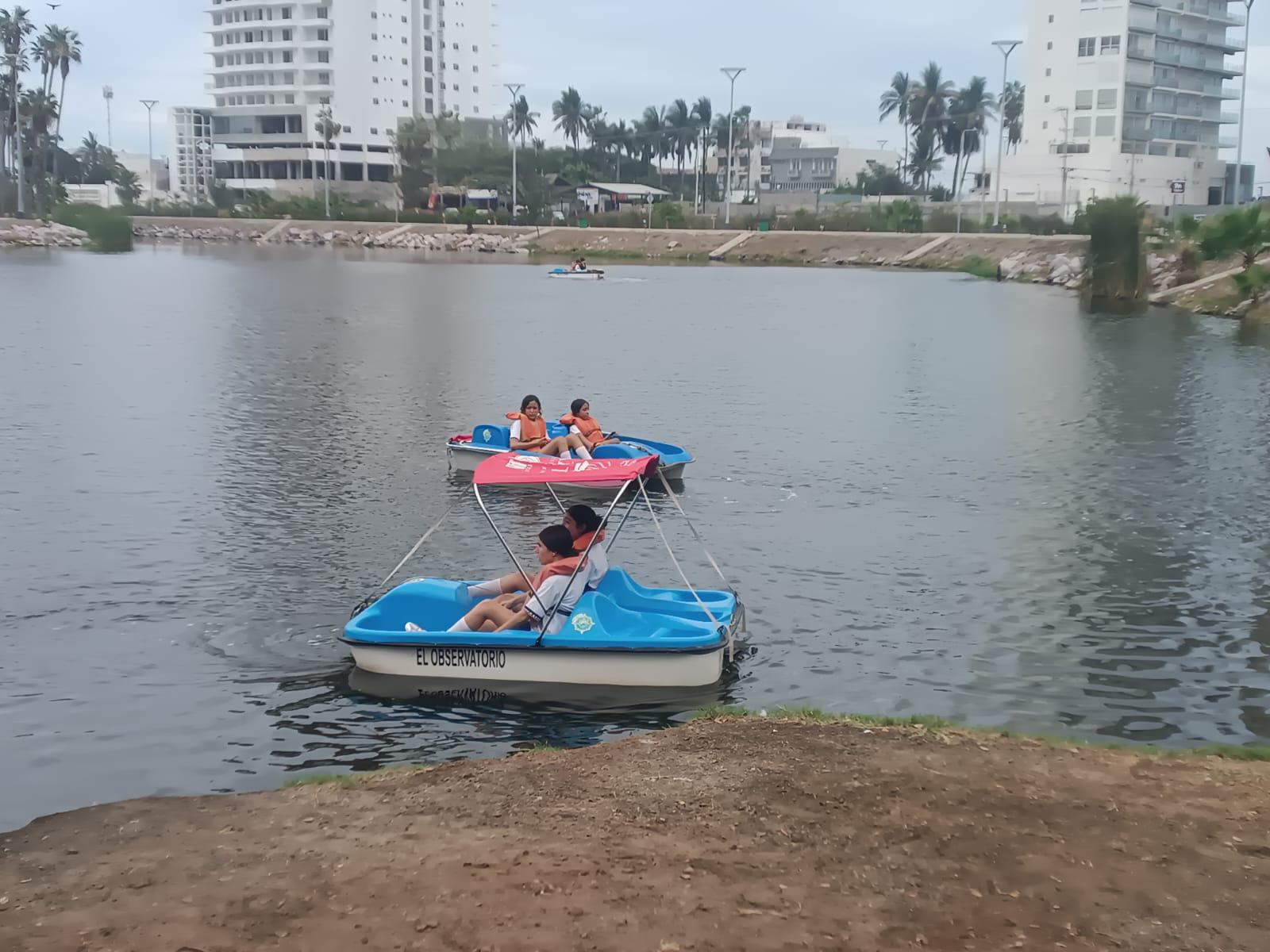 $!Disfrutan cientos de estudiantes de secundaria del ‘Mazatlán Fest’ en Parque Central