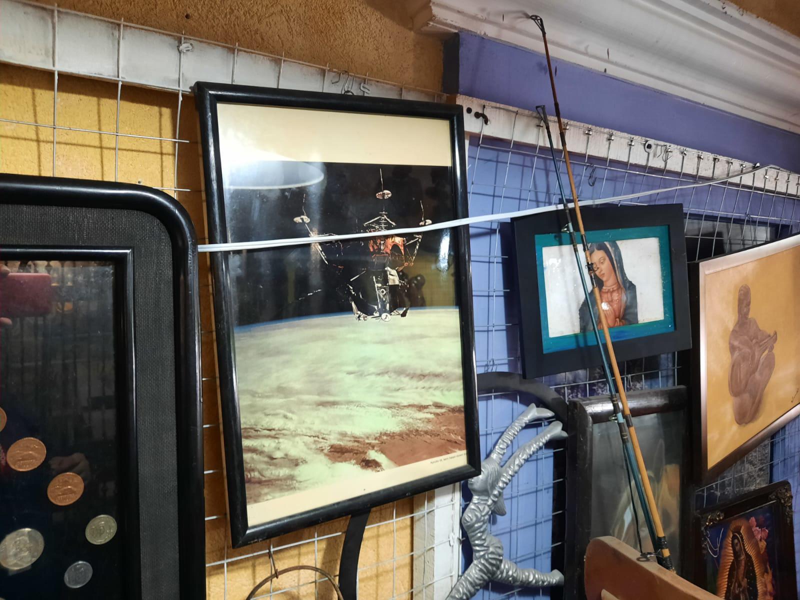 $!El Bazar de Javier, un espacio de antigüedades de México, en el Centro de Mazatlán