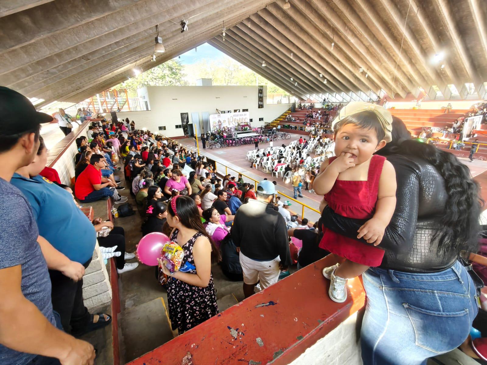 $!En Rosario, niños y niñas disfrutan del Día de Reyes